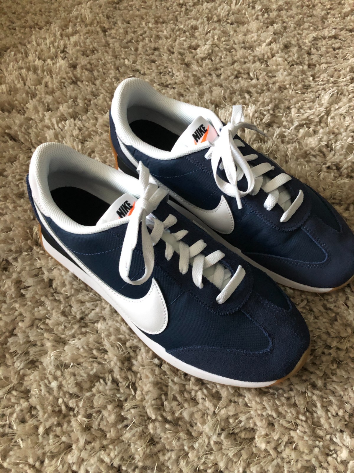 New in Box Nike Pacific Navy & White Running Shoes – Size 10 Women / 8.5 Men