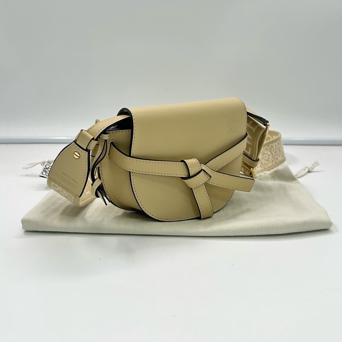 Loewe Pre-Owned Authentic Saddle Bag Yellow Free Tracked Shipping