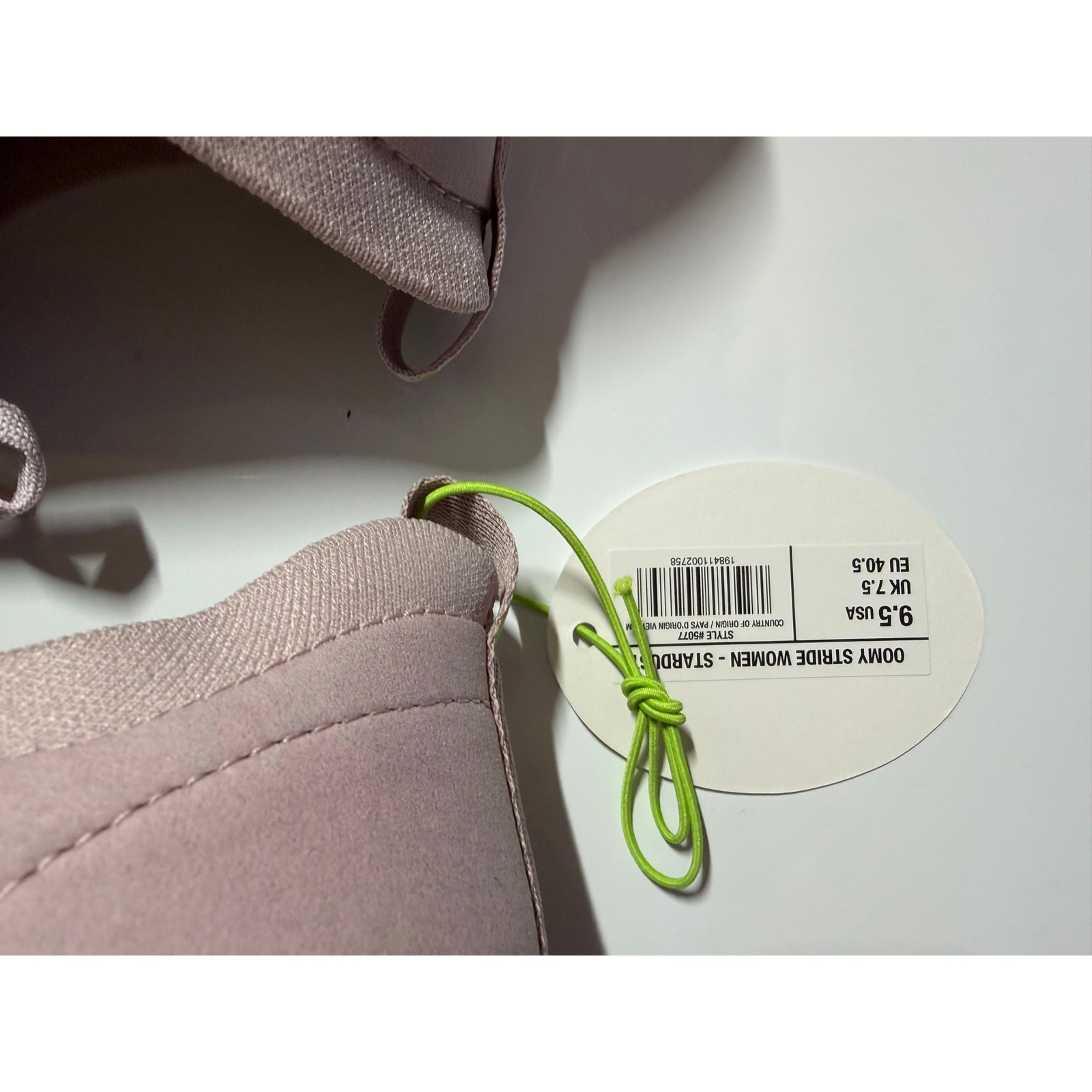 NWT women 9.5 (true to size) OOmy Stride Lace Up Shoe in White Pink Stardust