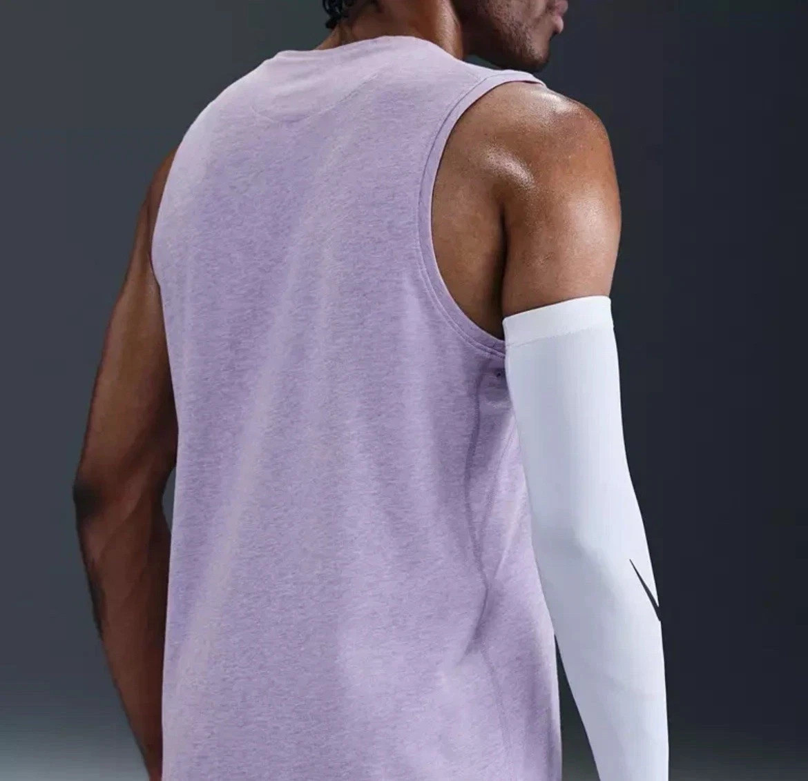 Nike Mens Dri-FIT Primary Versatile Fitness Tank Top Medium