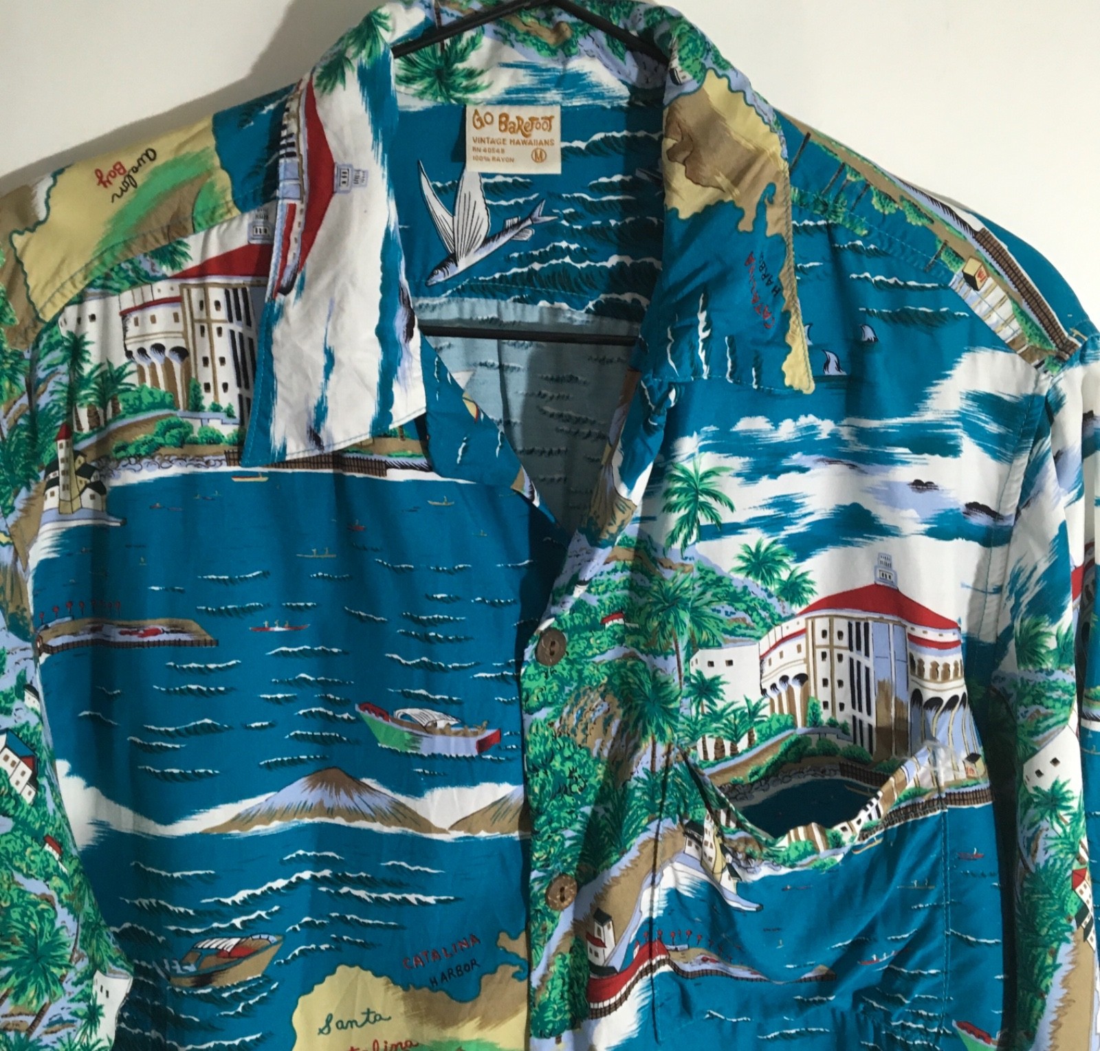 Go Barefoot Vintage Men’s Size Medium Santa Catalina Island Map Hawaiian Shirt