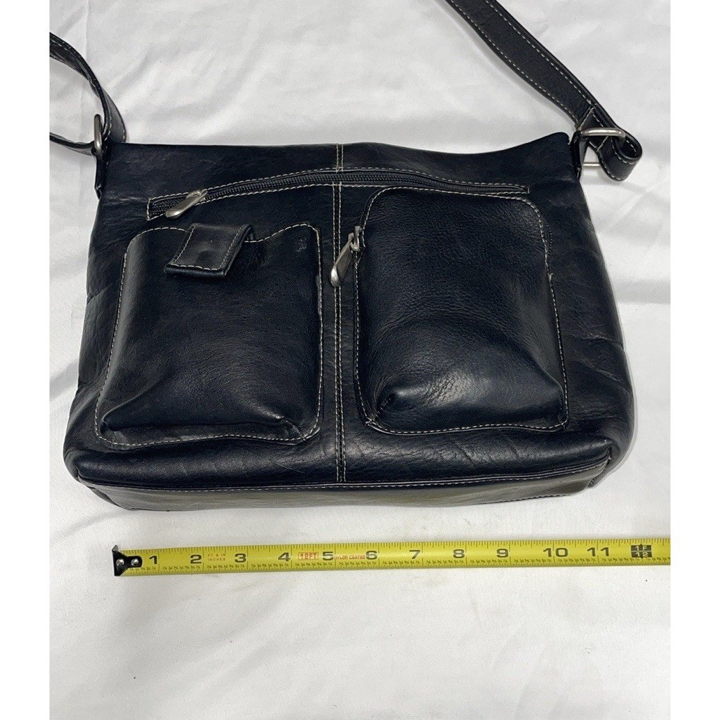 Le Donne Leather Black Purse With Outside Pockets 10x8in