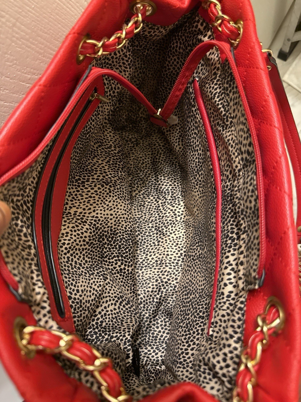 Women’s Red Quilted Shoulder Bag Gold Chain Strap Turn Lock Zip, Inner Pockets