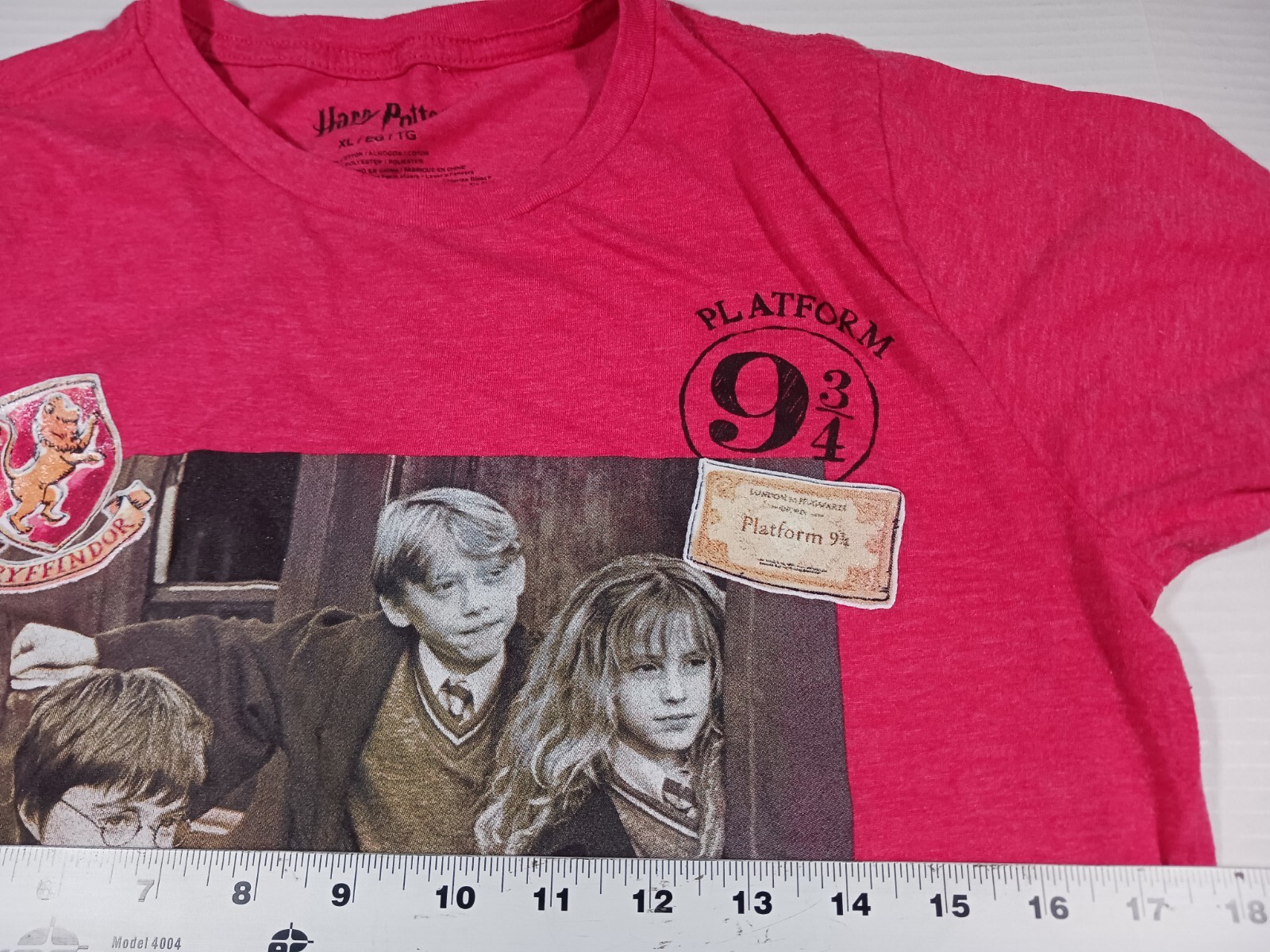 Harry Potter Youth’s XL Pullover Tshirt Red Short Sleeve