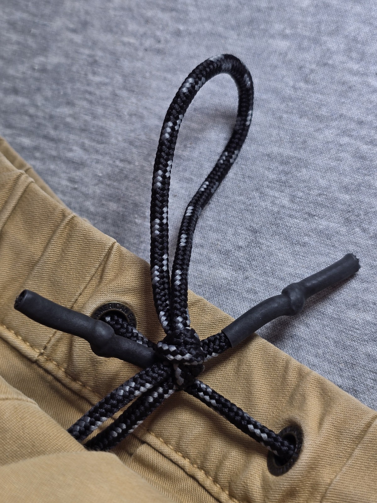 American Eagle Next Level Flex Men’s Khaki Joggers Sz Small