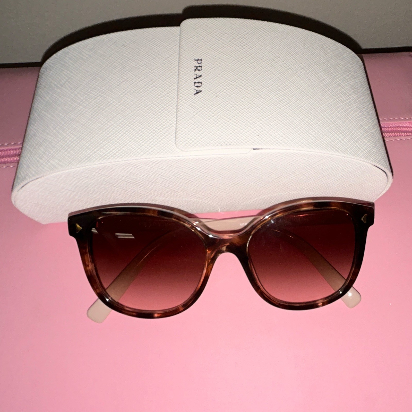 Prada PR 04V Tortoise Cat Eye Sunglasses Brown Gradient Lenses UV400