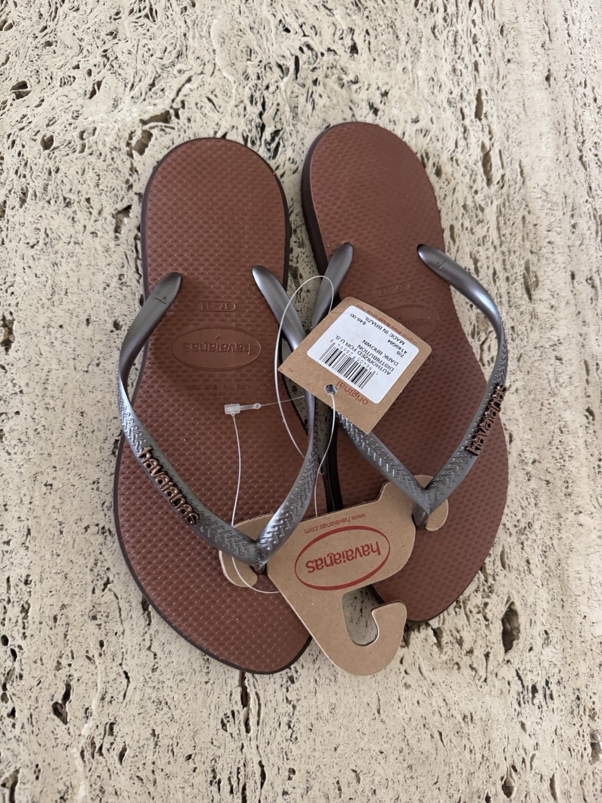 Havaianas Slim Point Flip Flops in Dark Brown. Size 37-38. MSRP $46