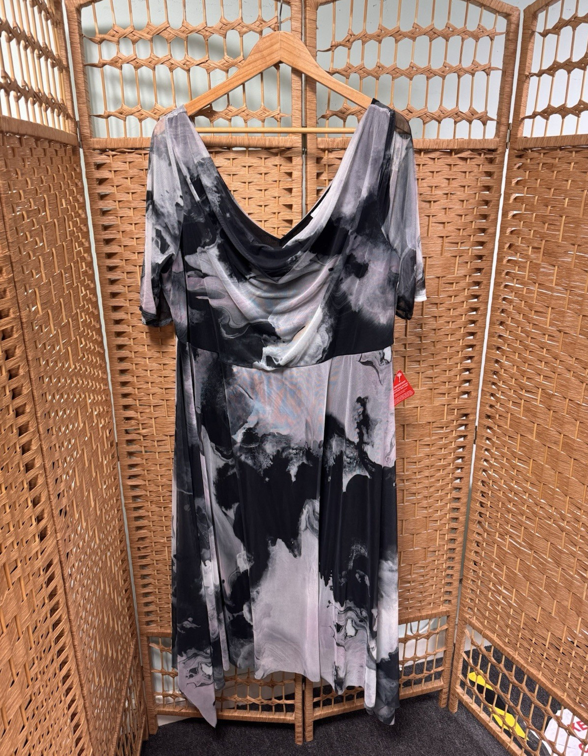 Yours London Mesh Grey Black Pink Dress size 24 BNWT – IMM