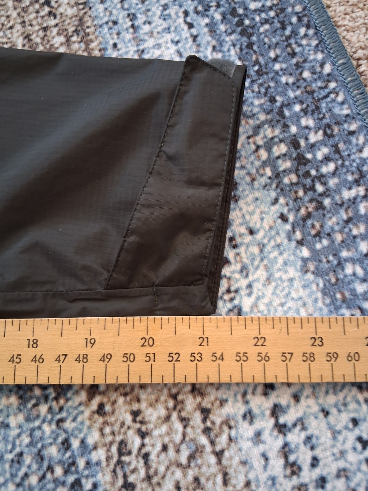 Mountain Hardwear Black Rain Jacket Hooded Nylon Full-Zip Women’s Size XL