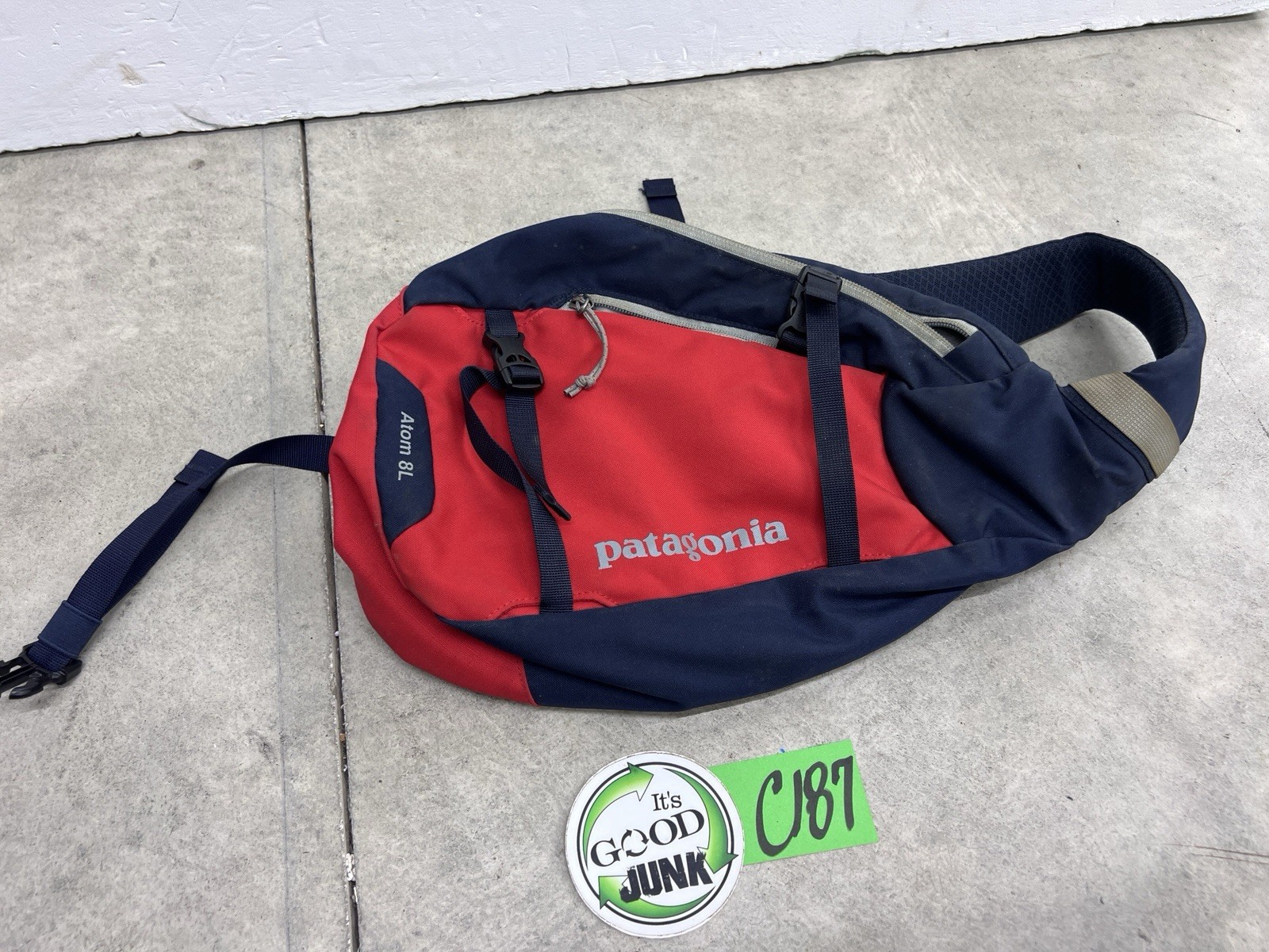 Patagonia Stealth Atom 8L Sling Pack Backpack Bag Pack Blue Red Grey
