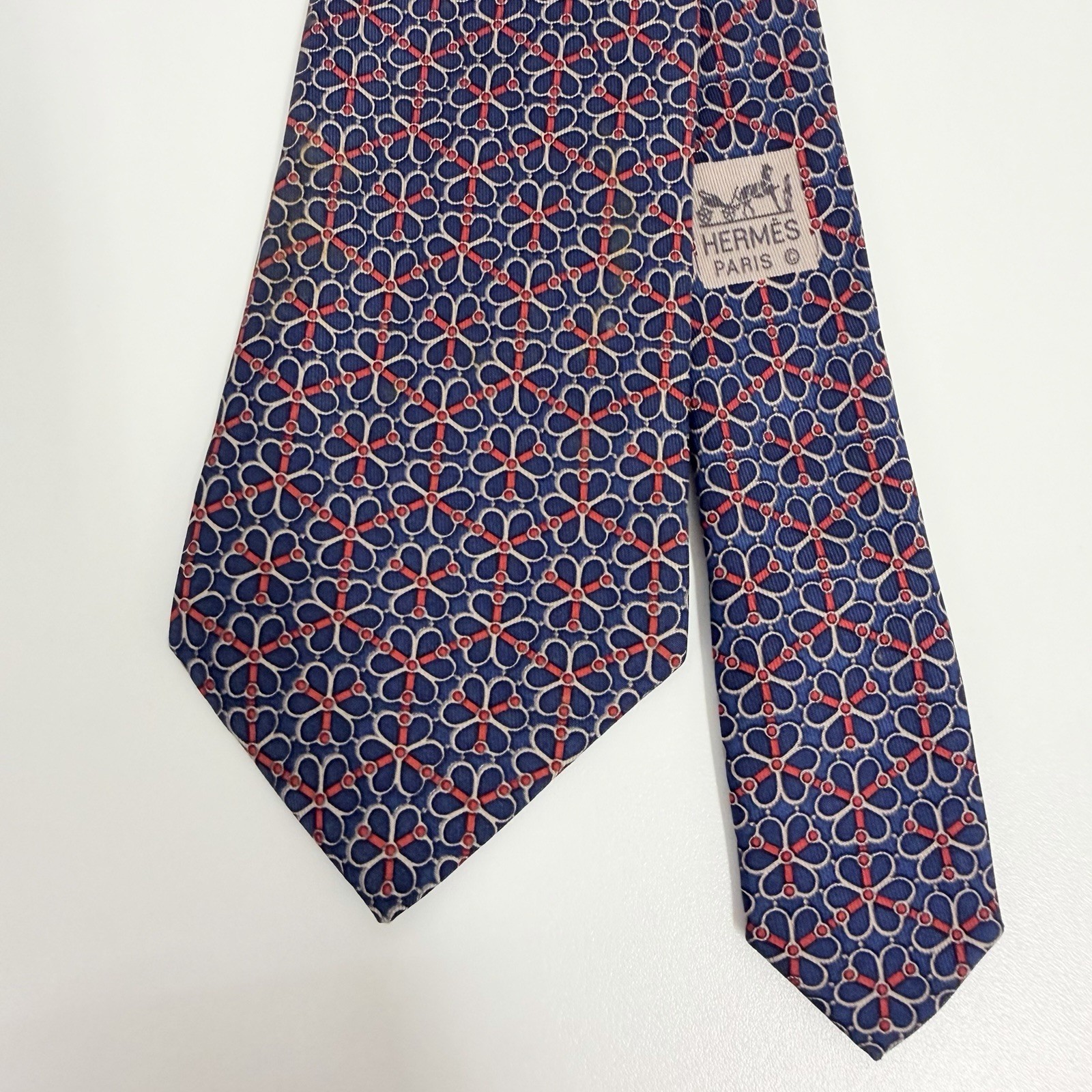 Hermes Men’s Tie Honeycomb Bridle Clover Chain Navy/Red 7078 OA 3 1/8″ x 55″ guc