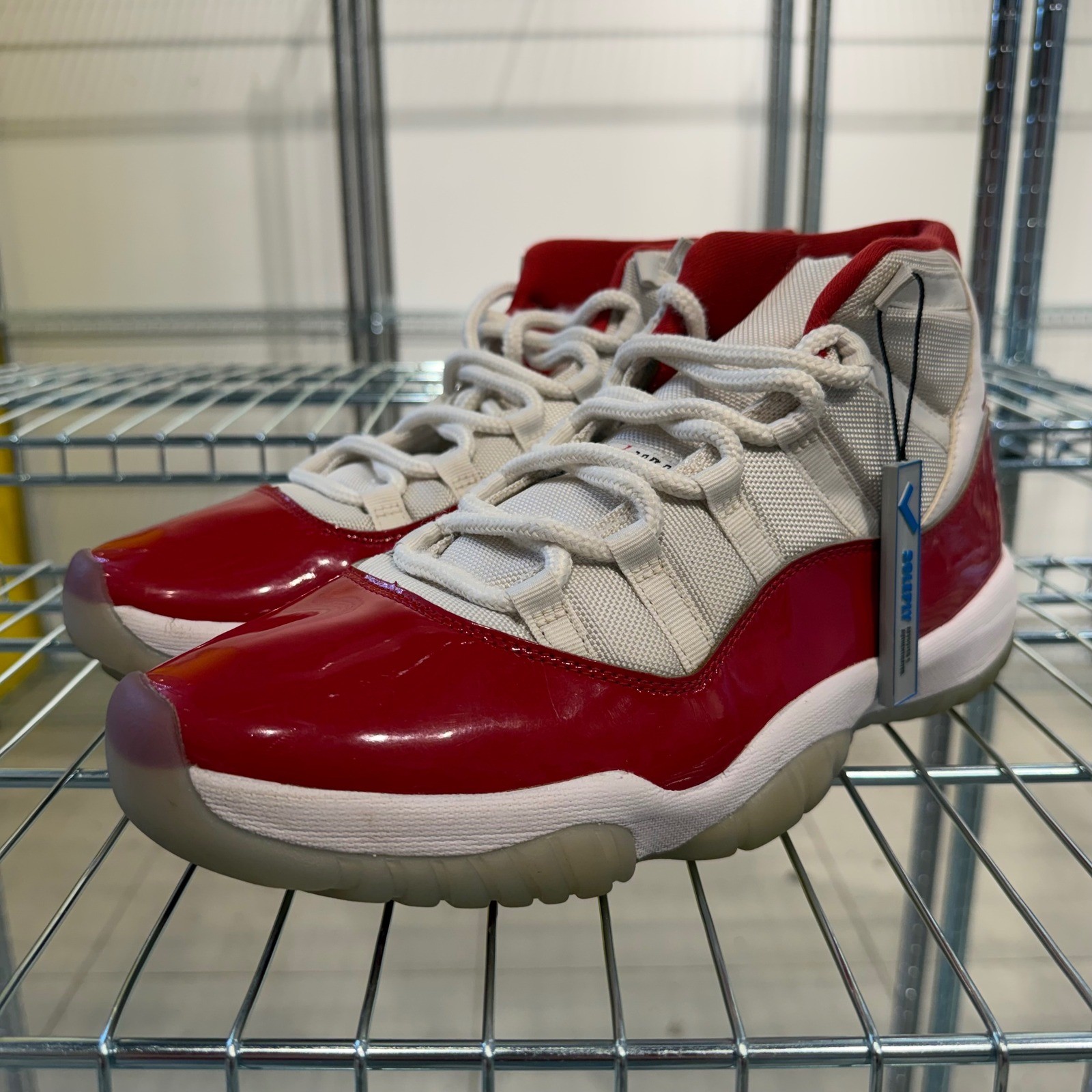 Jordan 11 Retro Cherry 2022 White Varsity Red CT8012-116 Mens Size 12 Sneaker