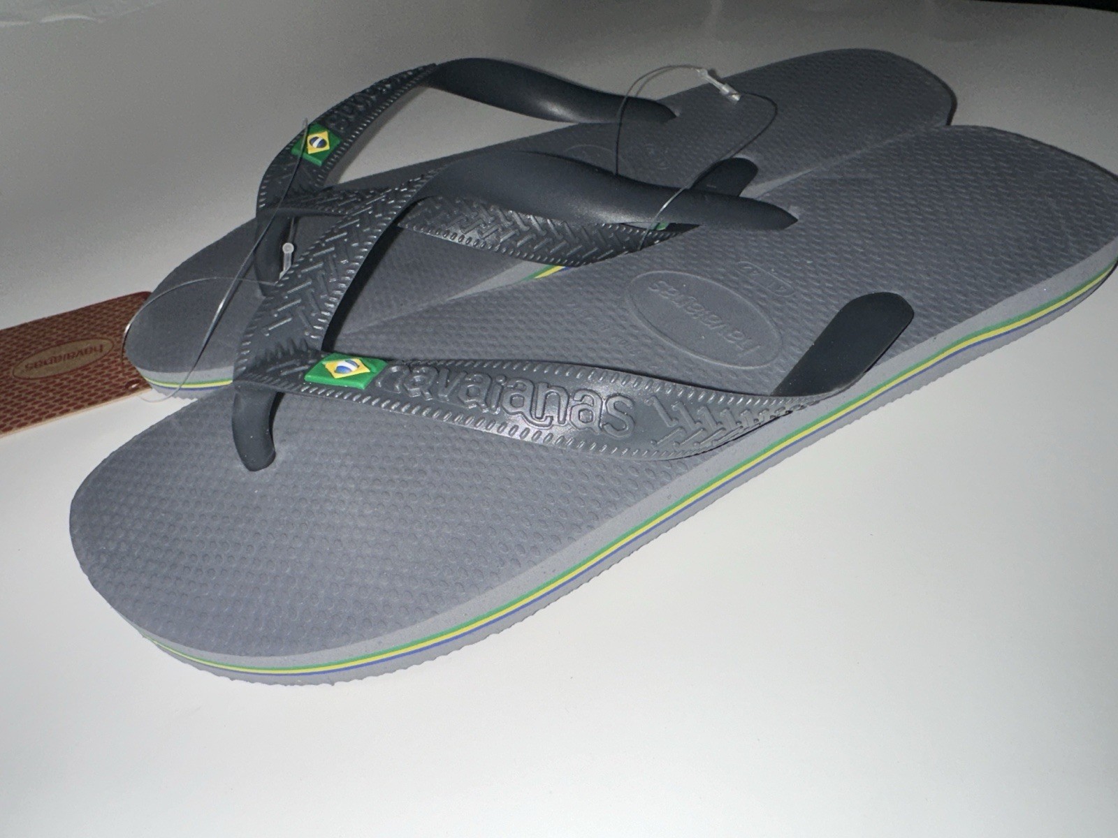 Havaianas Brazil Logo Flip Flops Steel Gray Size Mens 9/10 Womens 11/12 NWT