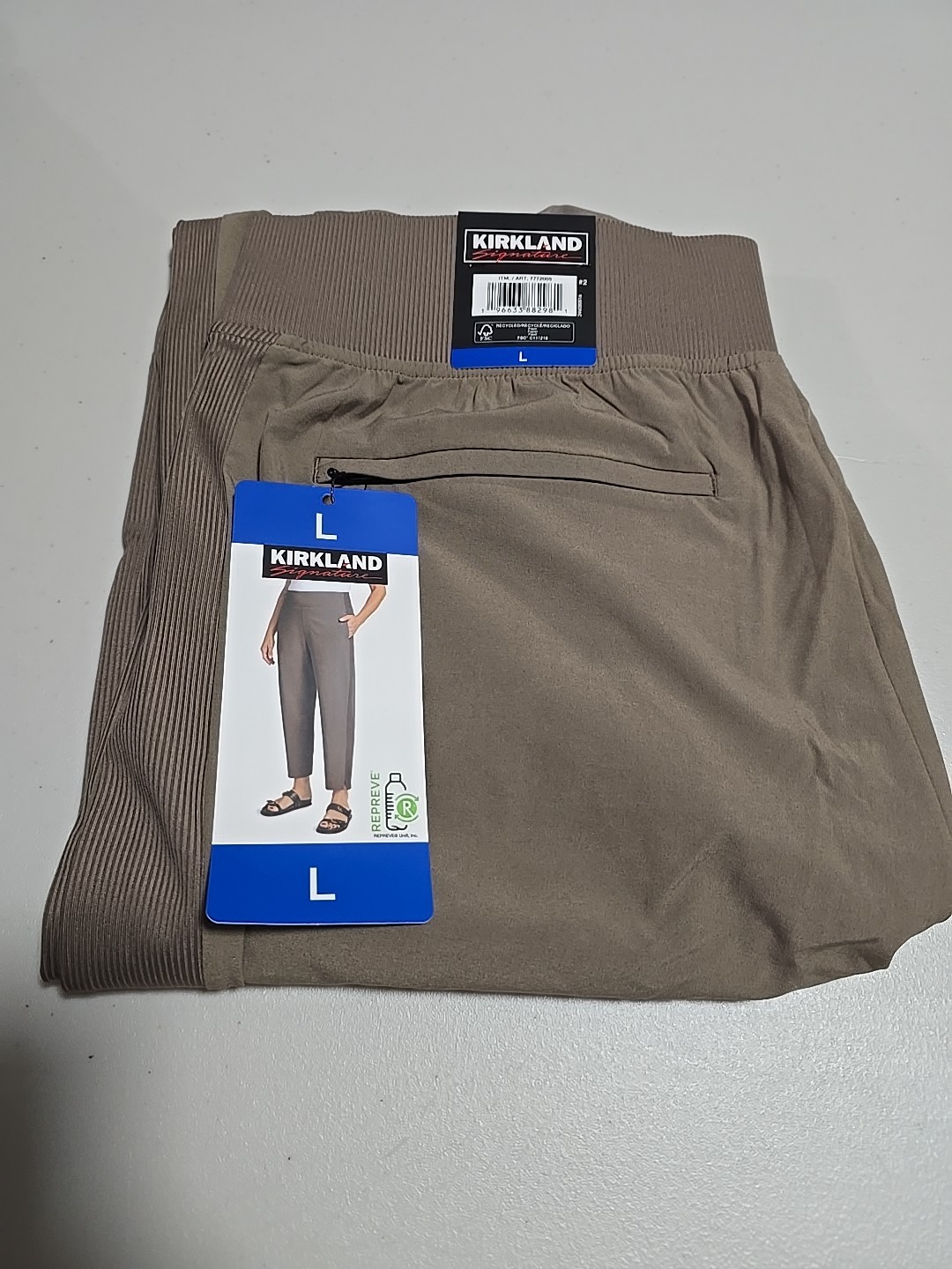 Kirkland Signature Ladies’ Ankle Pant Light Brown Size Large NWT