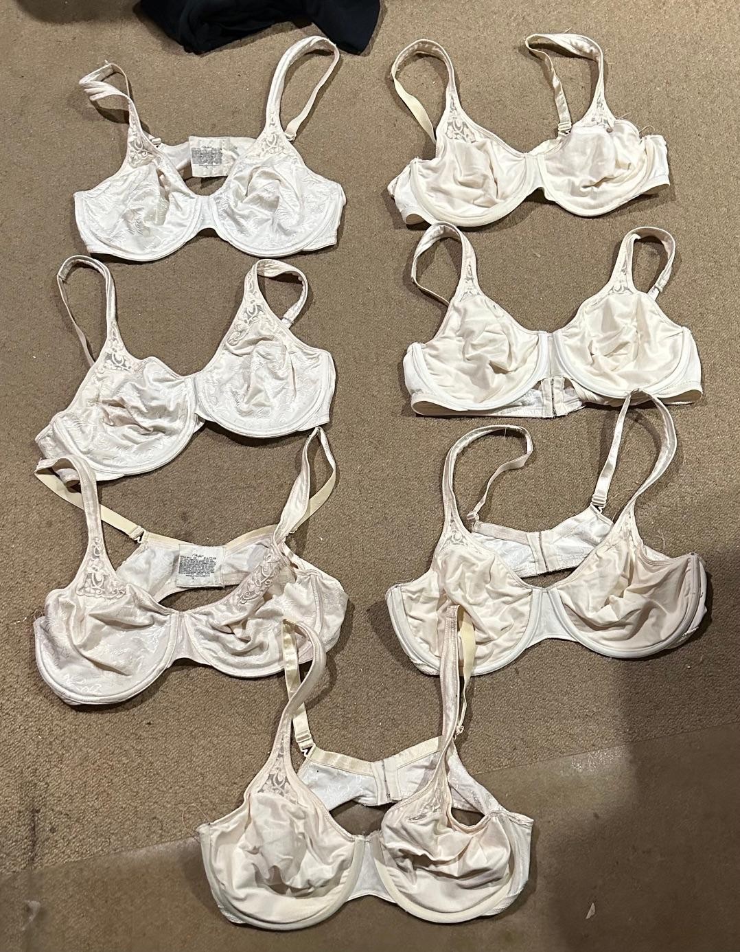 7 Count- Playtex Secrets Seamless Underwire Unlined Bra Full Coverage Ivory 42C