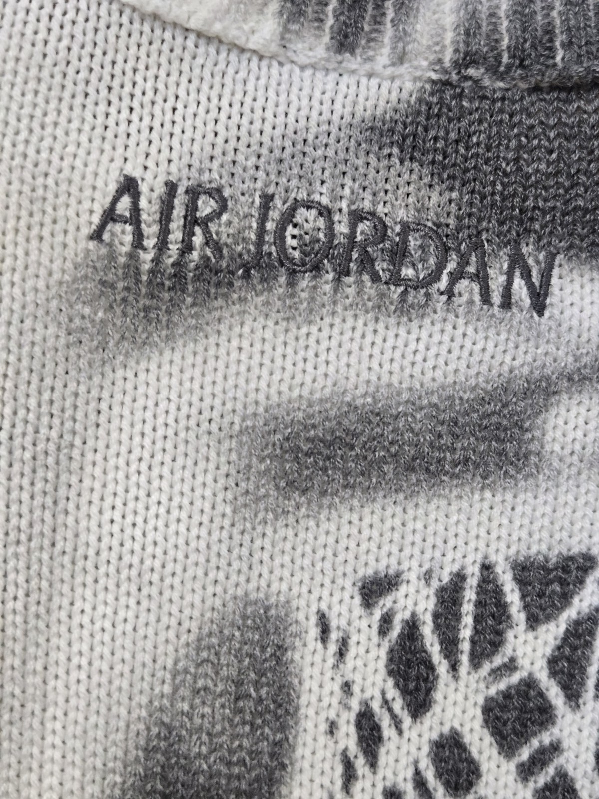 Air Jordan Crew Knit Sweater HQ1635-133 AOP Men’s Grey White Black Choose Size