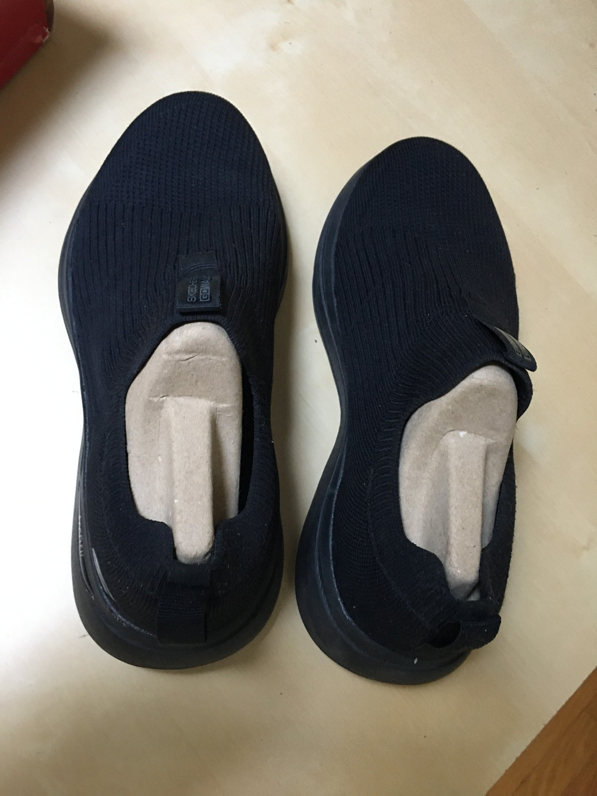 Skechers Machine Washable Go Walk Arch Fit Size 7 Men