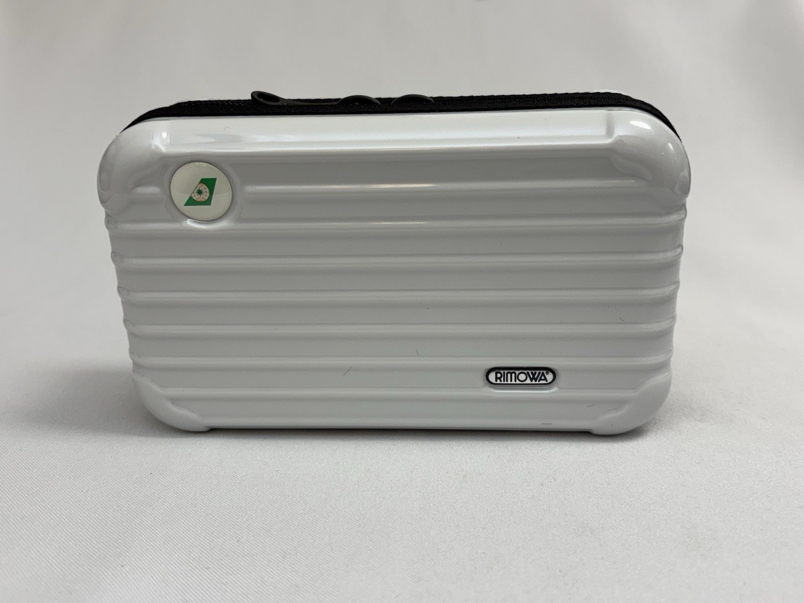 RIMOWA Gloss White EVA AIR Amenity Kit Hard Shell Case – Empty