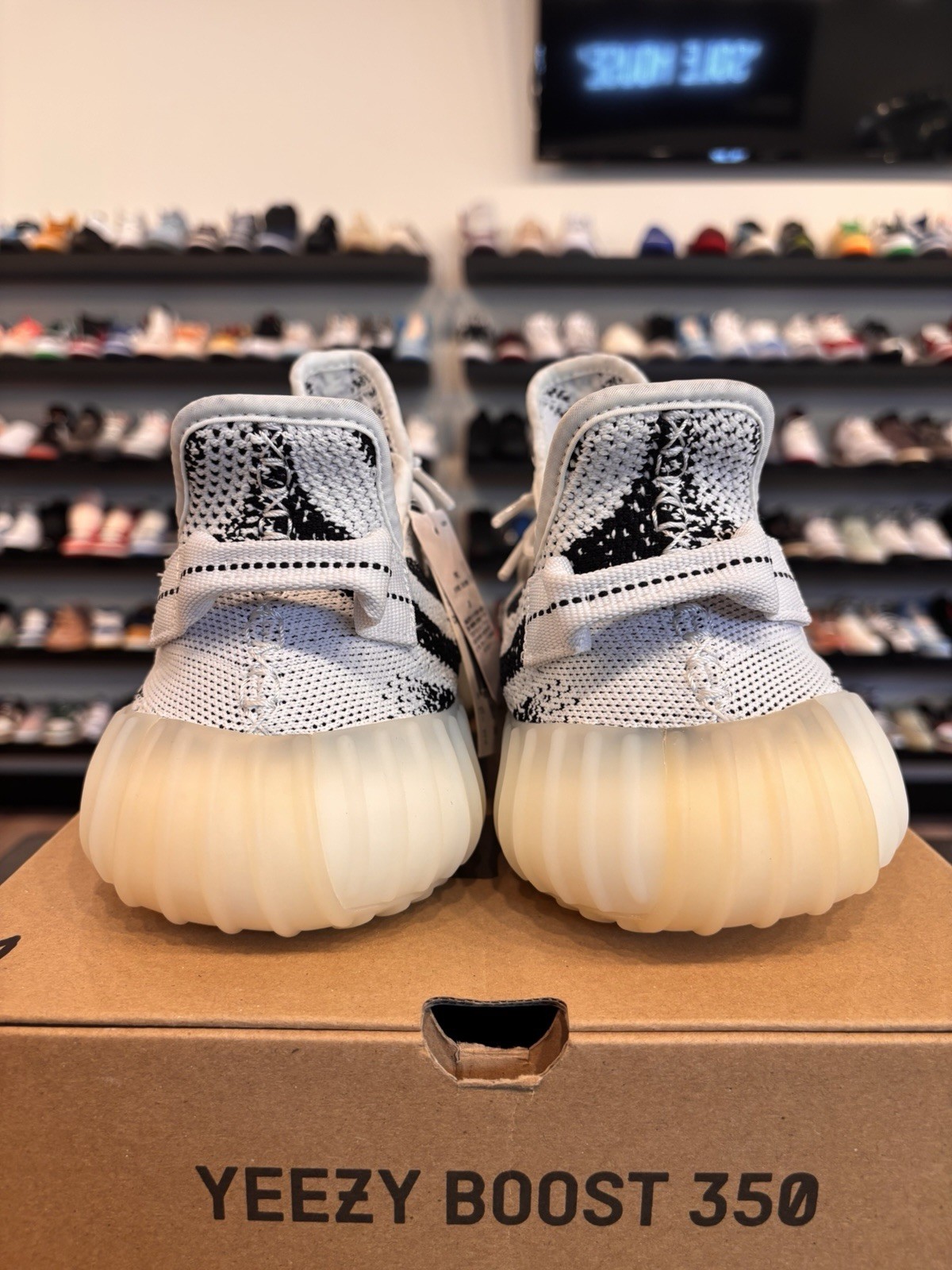 Adidas Yeezy Boost 350 V2 Zebra Size 12 Brand New CP9654 White Black Red