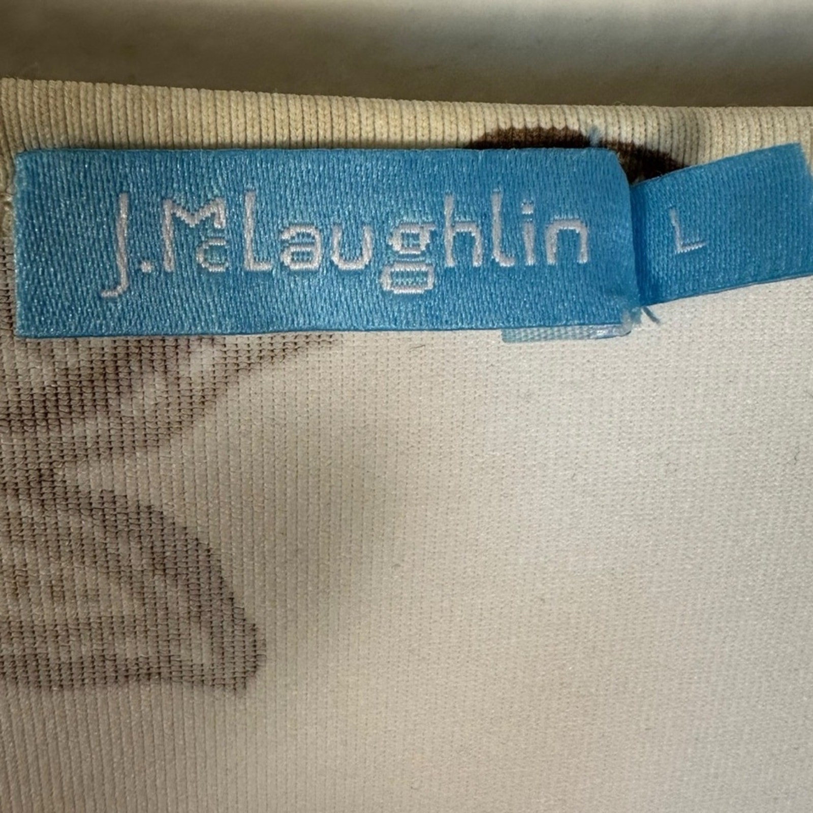 J. McLaughlin Catalina Cloth Signature Tee in Sand Gold Tigris Blossom Large