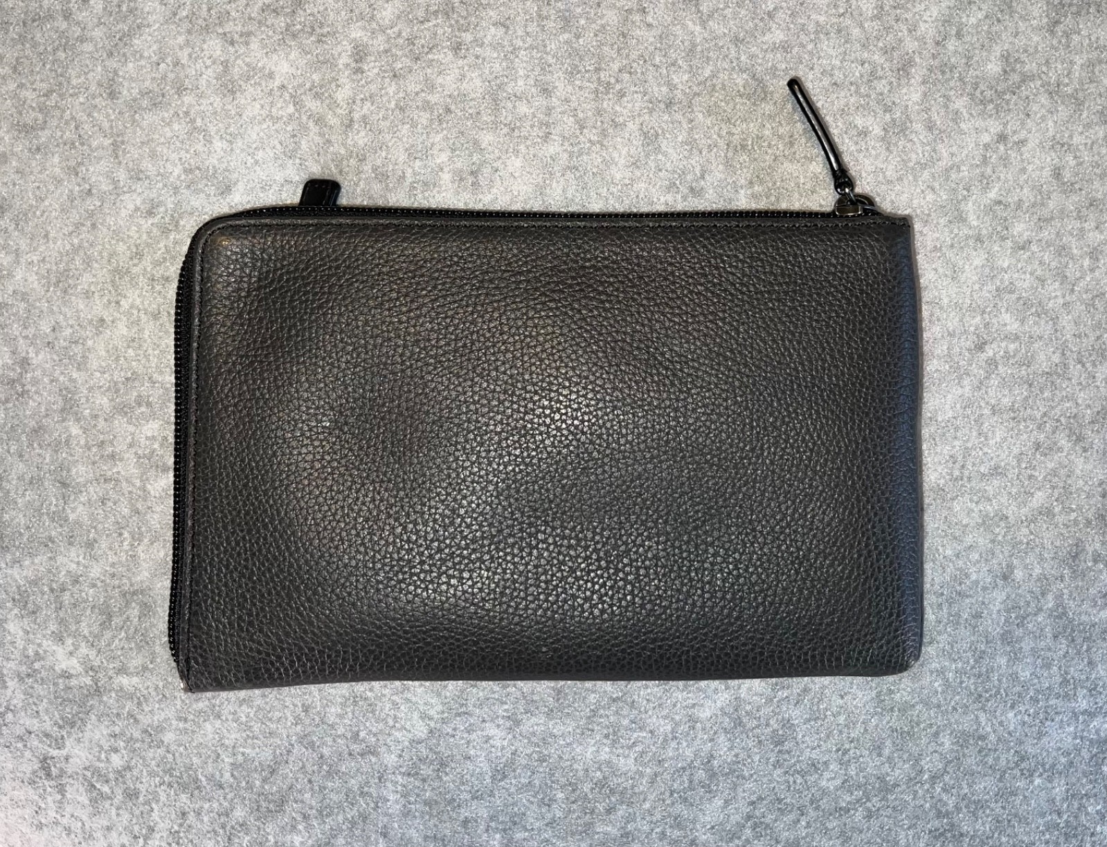 COACH CAMDEN LEATHER GREY/BLACK POUCH ENVELOPE STYLE WITH ZIPPER F62762