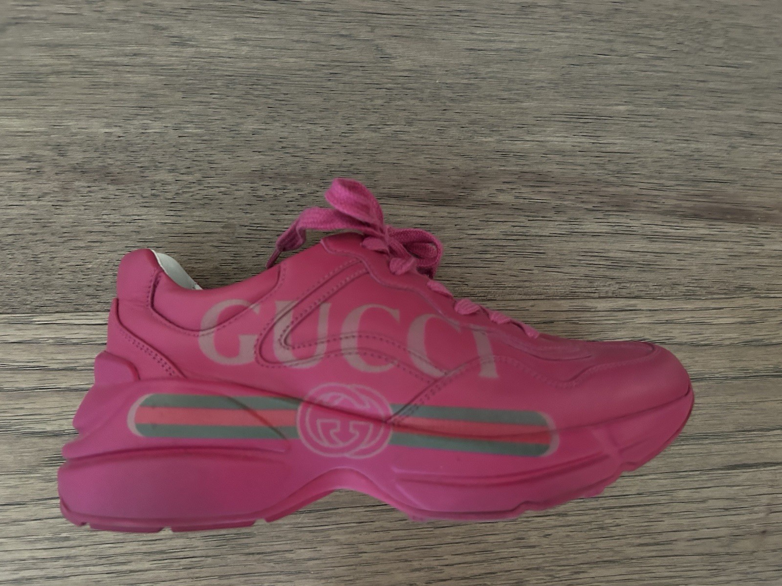 Size 37 US 7 Women’s Gucci Rhyton Pink Leather Sneakers Tennis Shoes EUC