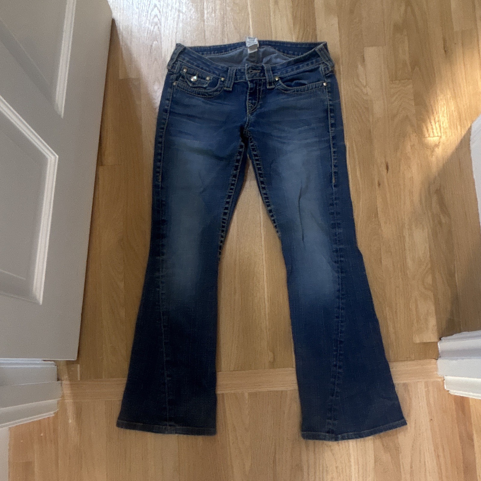 Women’s Blue Medium Wash Bootcut Denim Jeans 5-Pocket Button Closure