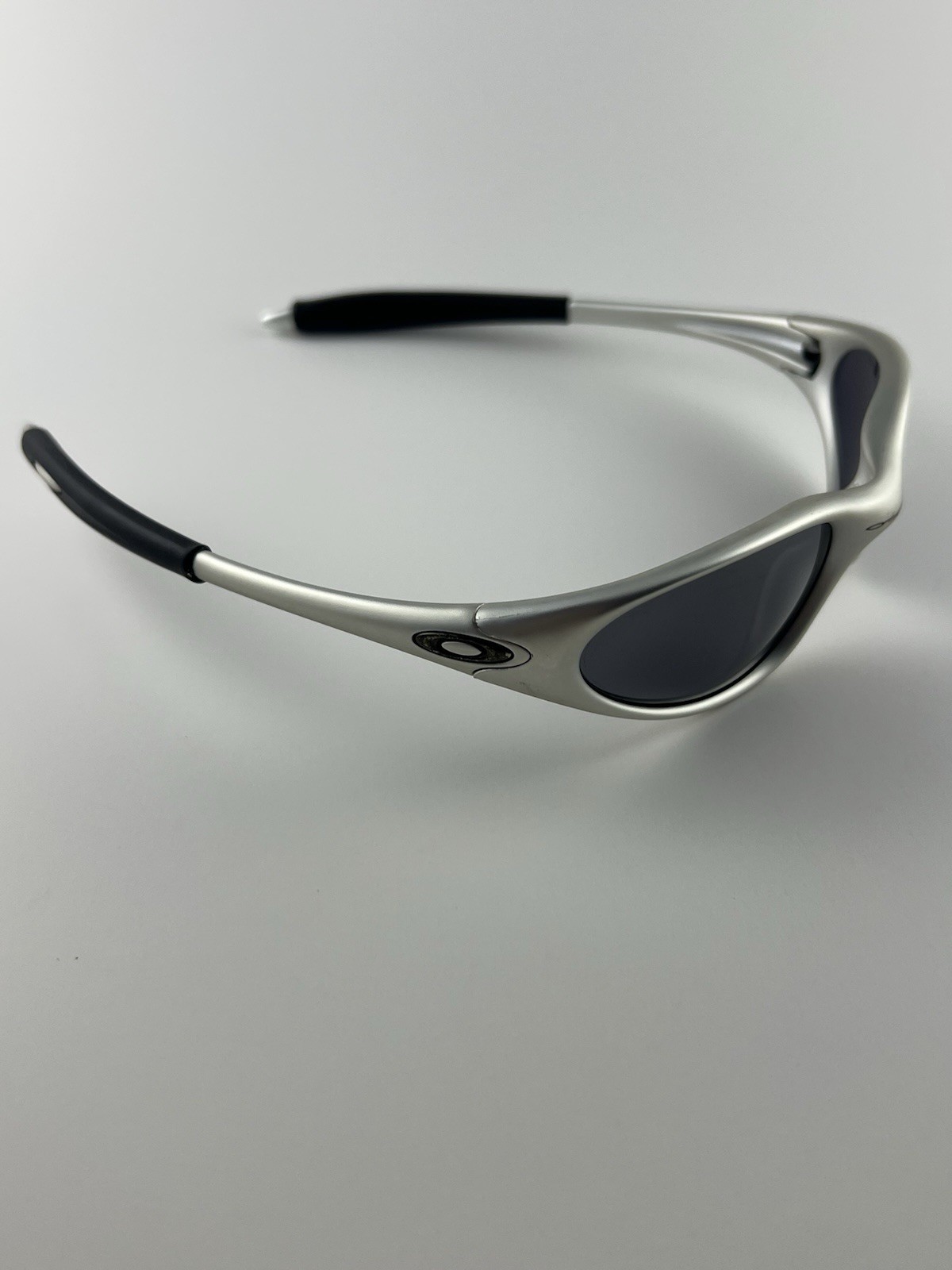 Oakley Minute 1.0 FMj 5.56 Frame Black Iridium Lens 04-086 Gunmetal Icons XX