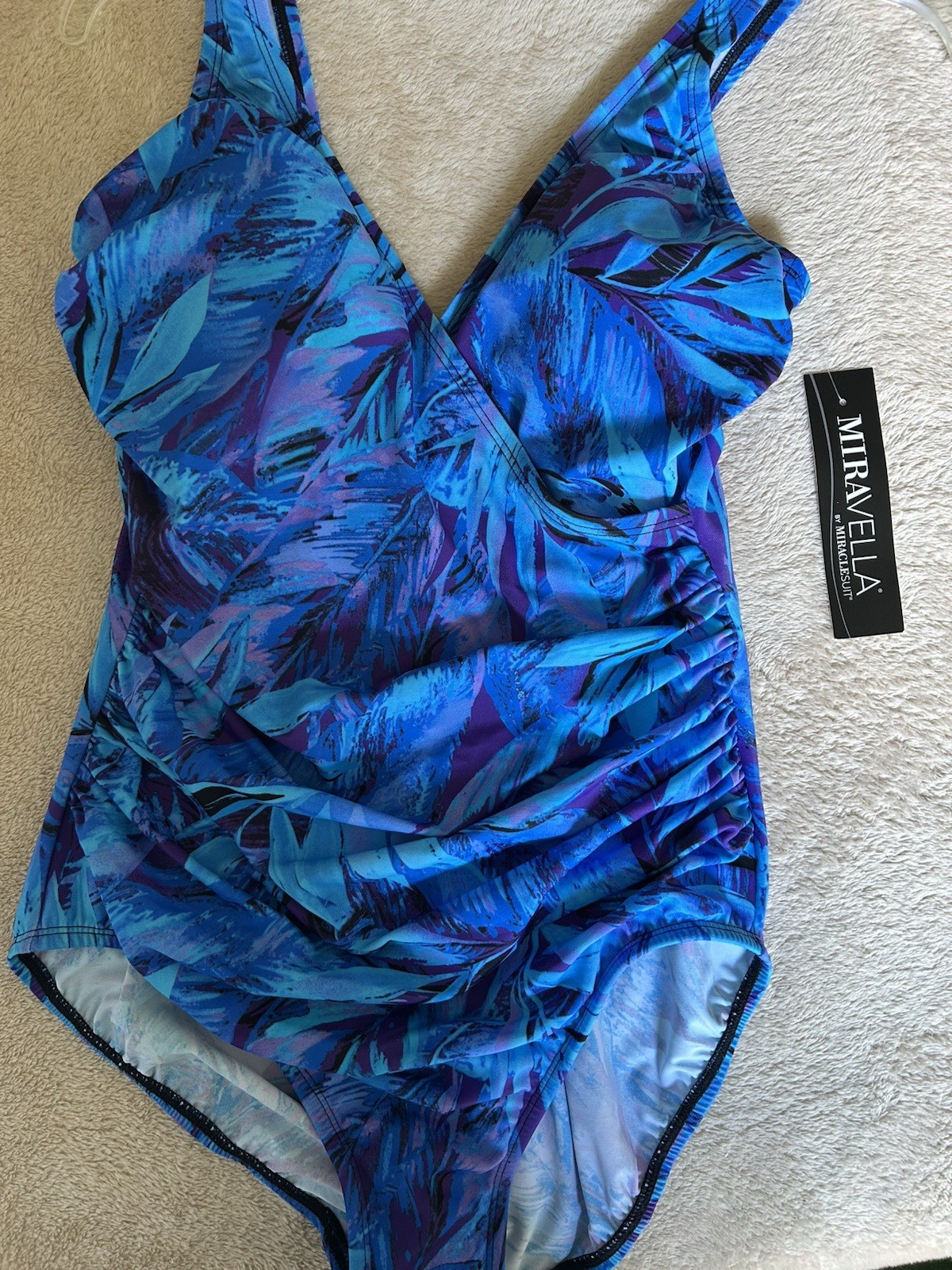 Miravella by Miraclesuit Womens Swimsuit size 8 One-Piece Slimming Smoothing