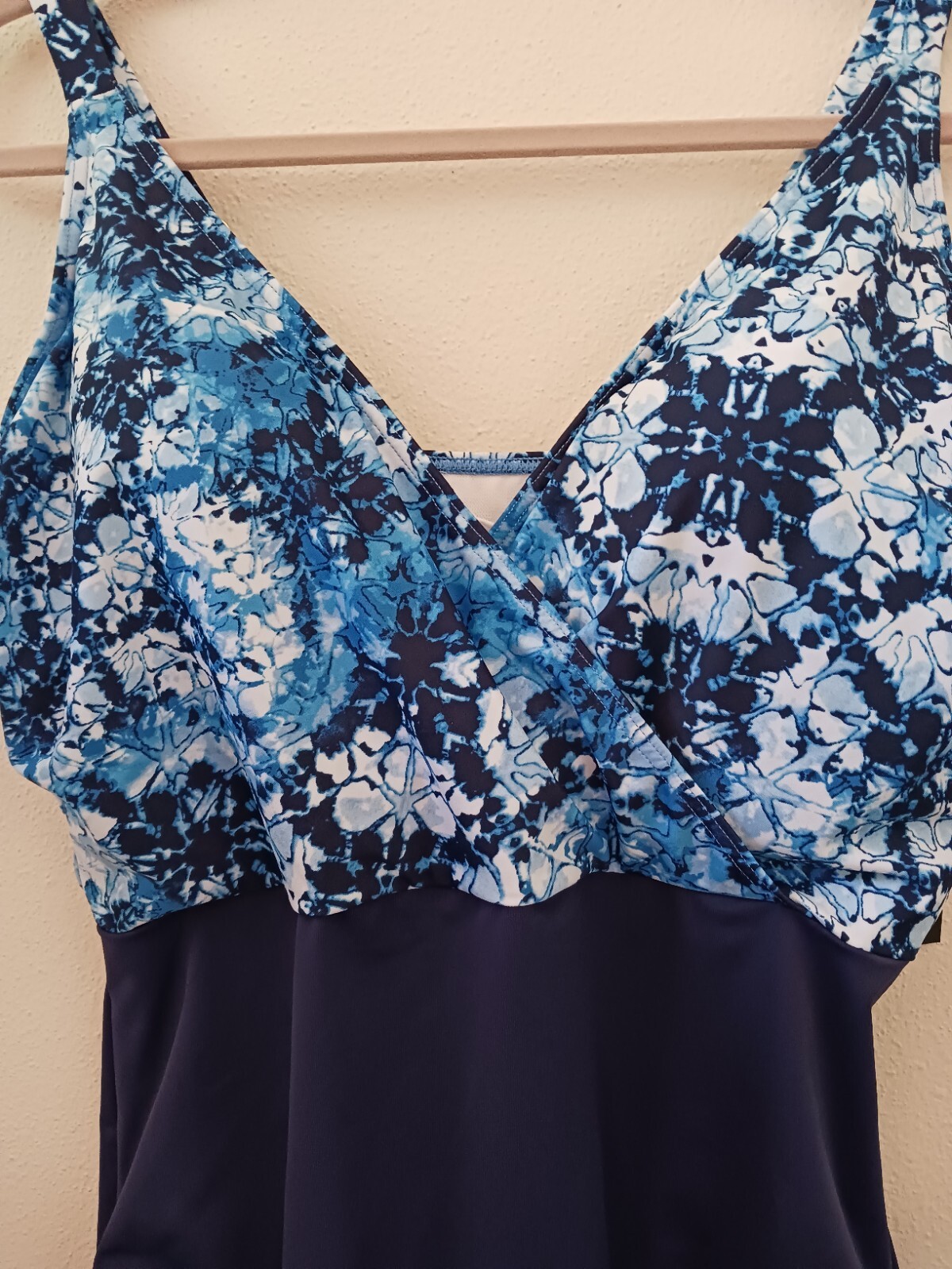 Dreamsuit Miracle Brands One Piece Swimsuit Floral V Neck Navy Blue Size 18W