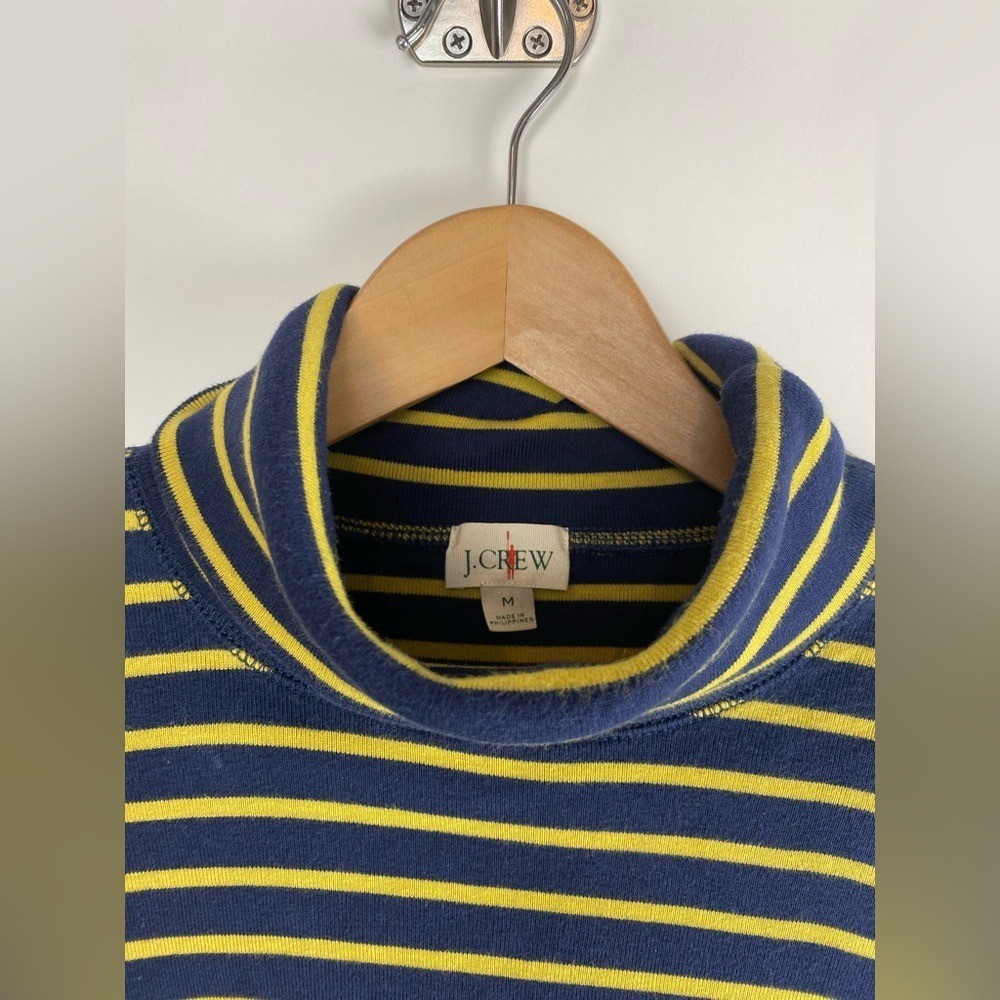 J. Crew Heritage brushed rib-knit turtleneck in navy sun stripe Size M