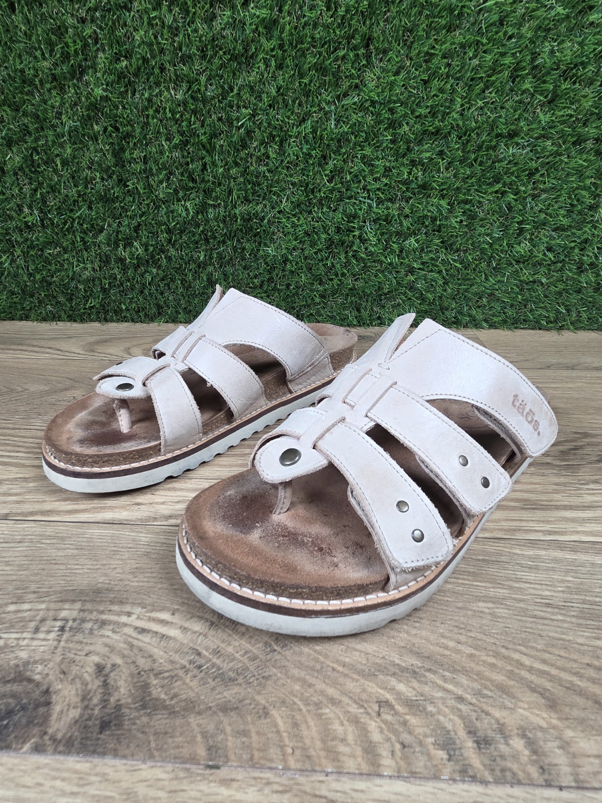 Taos Footwear Magnificient Womens Sandals Stone Beige Size 6-6.5