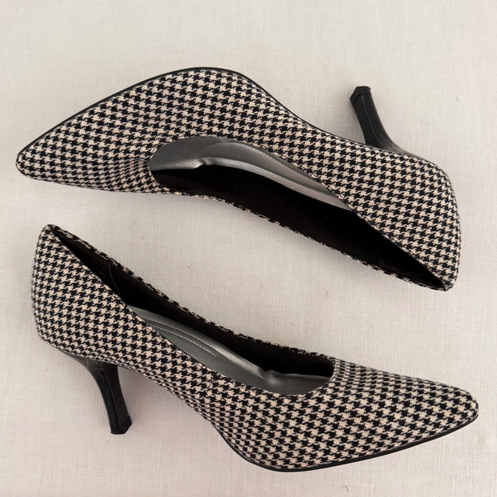 Comfort Plus Heels Size 8W Black White Houndstooth Pointed Toe Pumps Retro