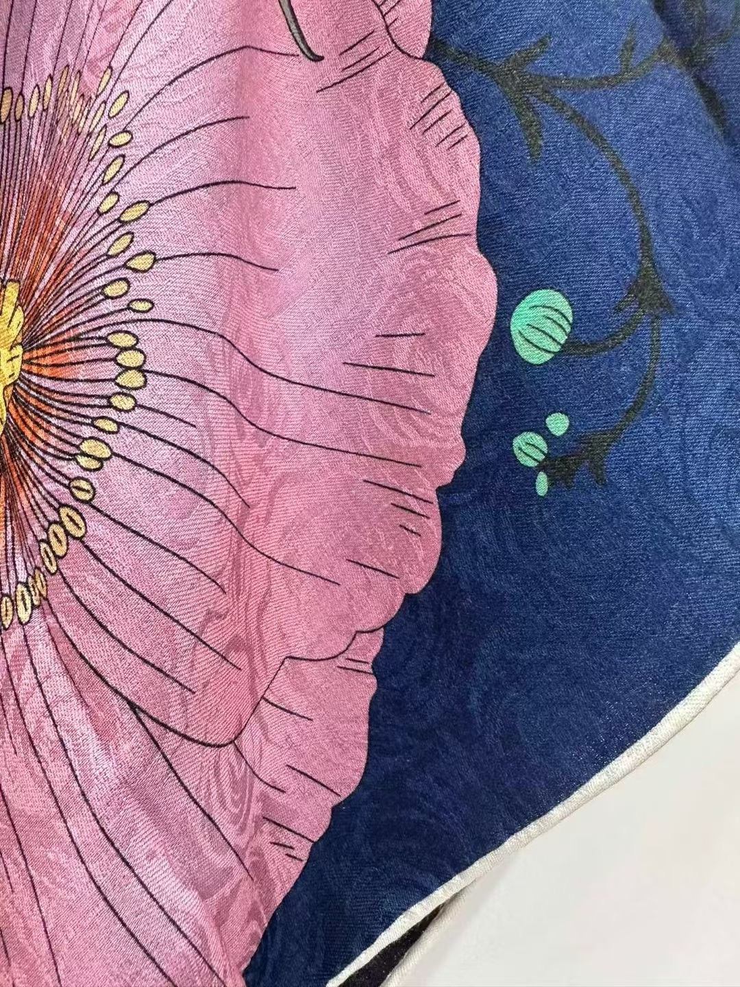 41″x41″Flower2 Print70shmere30%Silk Jacquard Double-sided Thin Scarf105x105cm