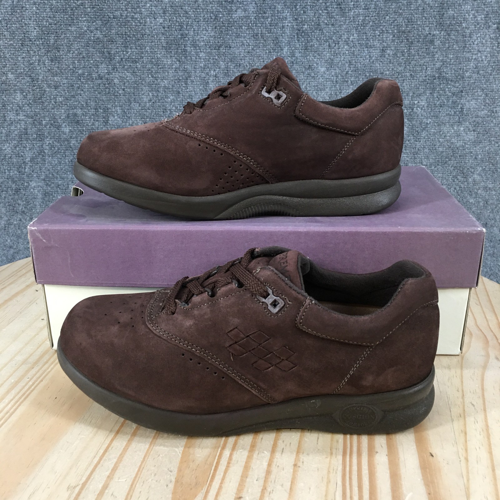 Supremes by Softspots Shoes Womens 7W Comfort Walking Sneakers Brown Leather NEW