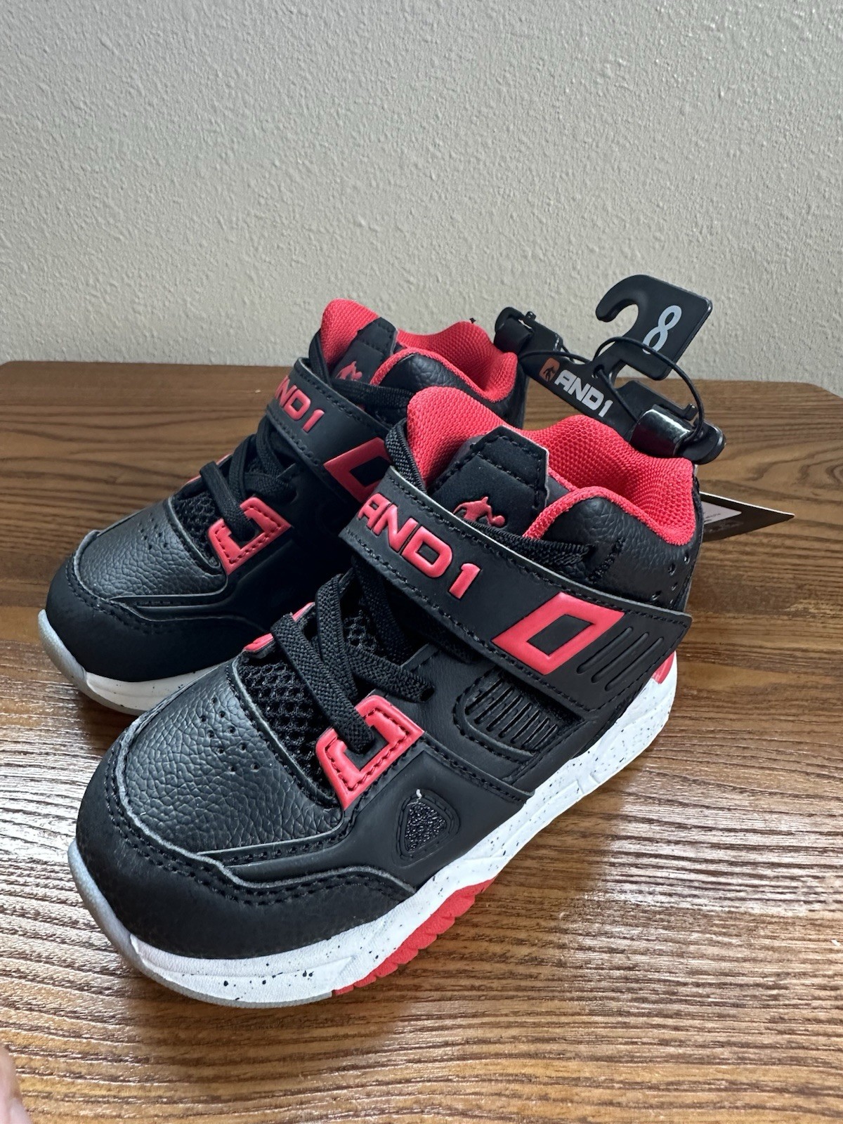 New AND1 Riot Boys Athletic Sneakers – Size 8 – Black/Red – Basketball Style
