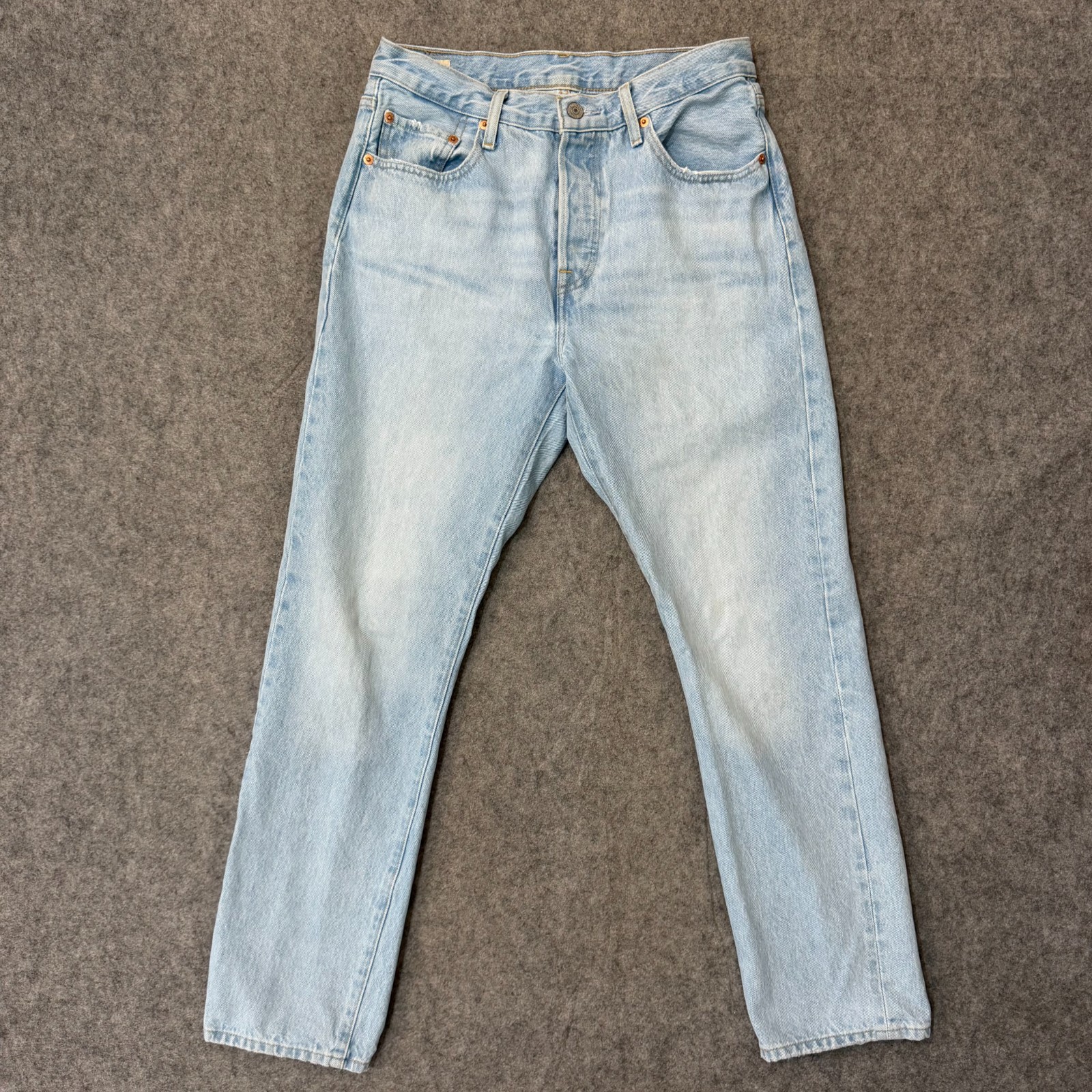 Levi’s Light Wash Blue Denim 501 Original Fit Jeans Women’s Size 28×29*