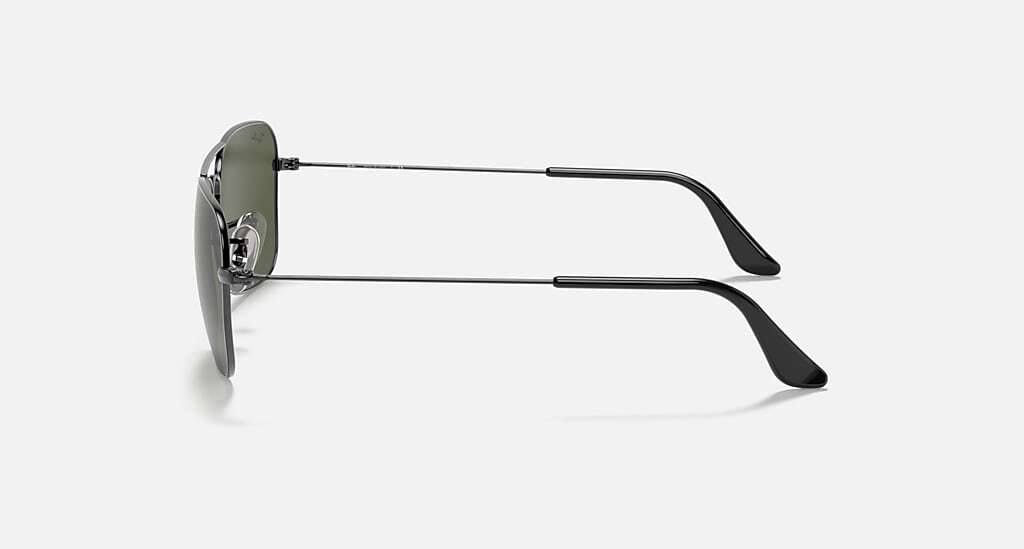 Ray-Ban Caravan Polished Gunmetal / G-15 Green 55 mm Sunglasses RB3136 004 55-15