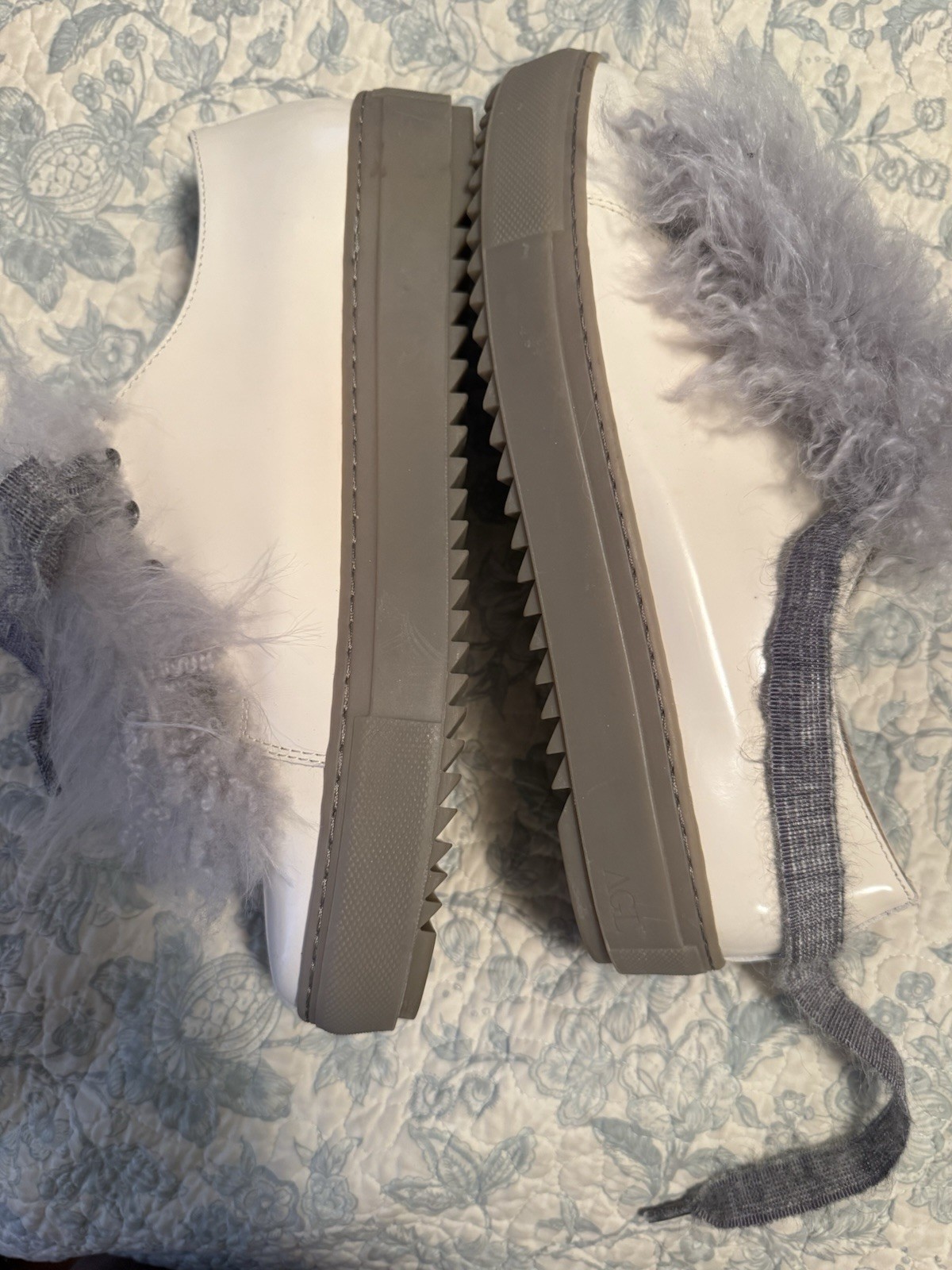 AGL Attilio Giusti Leombruni Genuine Fur Ivory Patent Sneakers EU 38.5 US 8.5