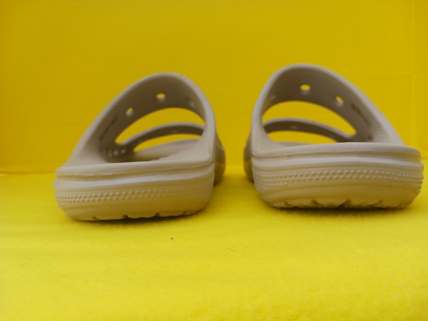 Crocs Unisex Baya Slide Sandal / Shower Shoes M6 W8 Great Condition!