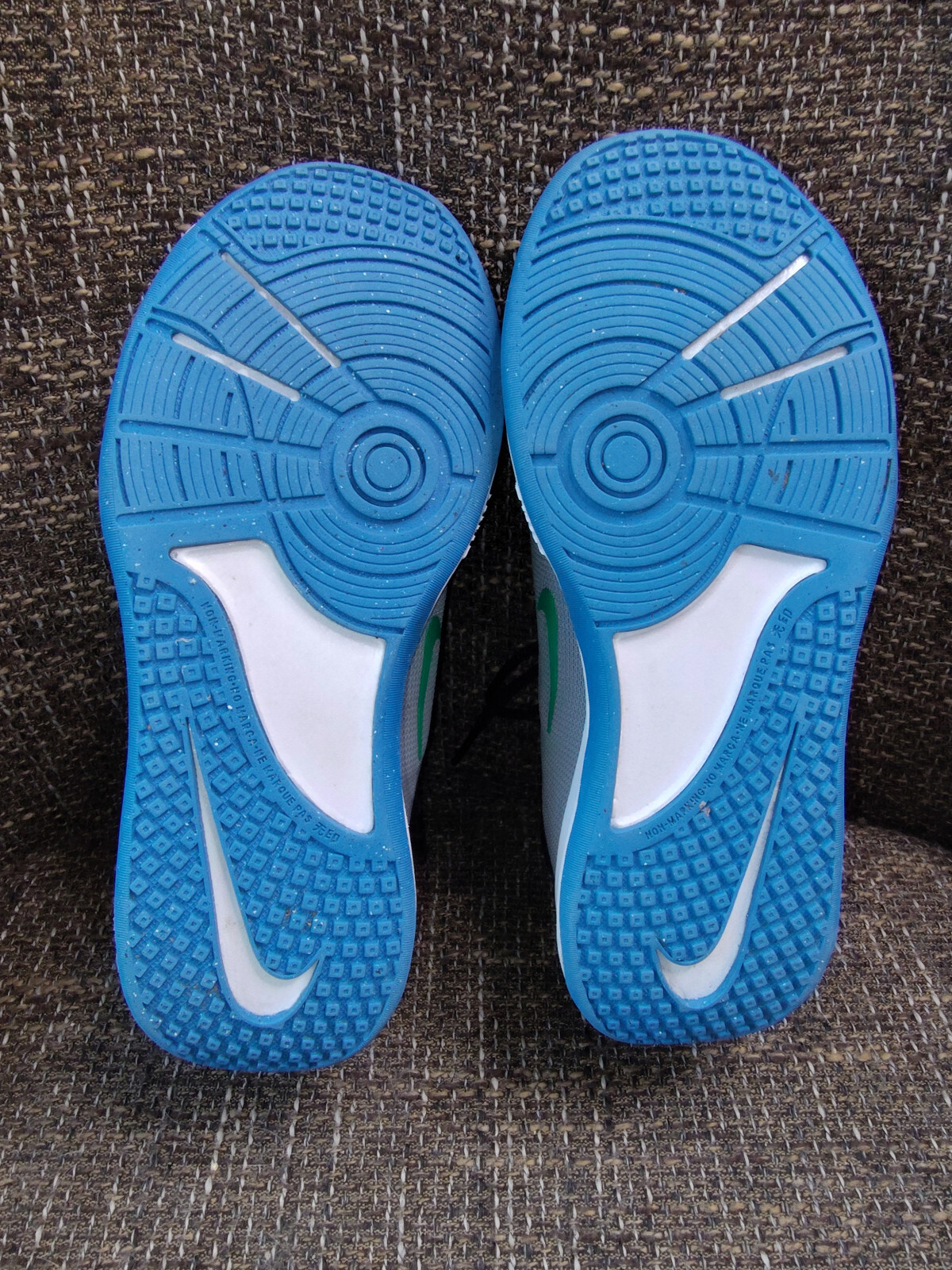 Nike Omni Multi-Court Low Cool Gray Blue Lightning Size 7Y – DM9027-006