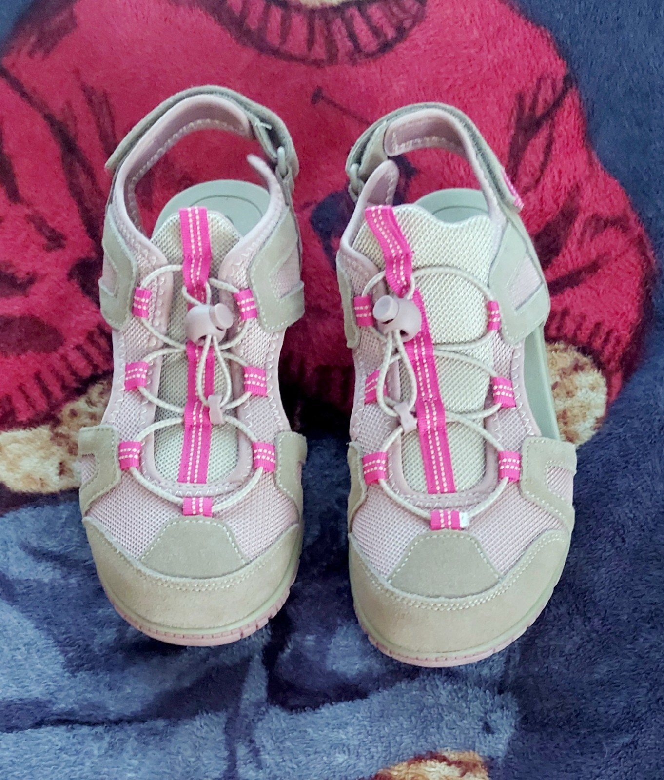 New LANDS END Closed Toe Outdoor Sandals Women’s Sz 9 NWOB