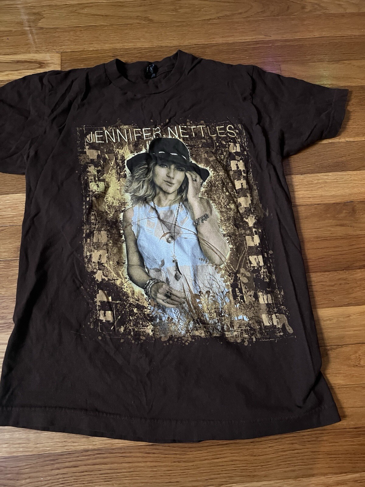 Jennifer Nettles Portrait Shirt Brown Size Medium Mens Tultex Country Music