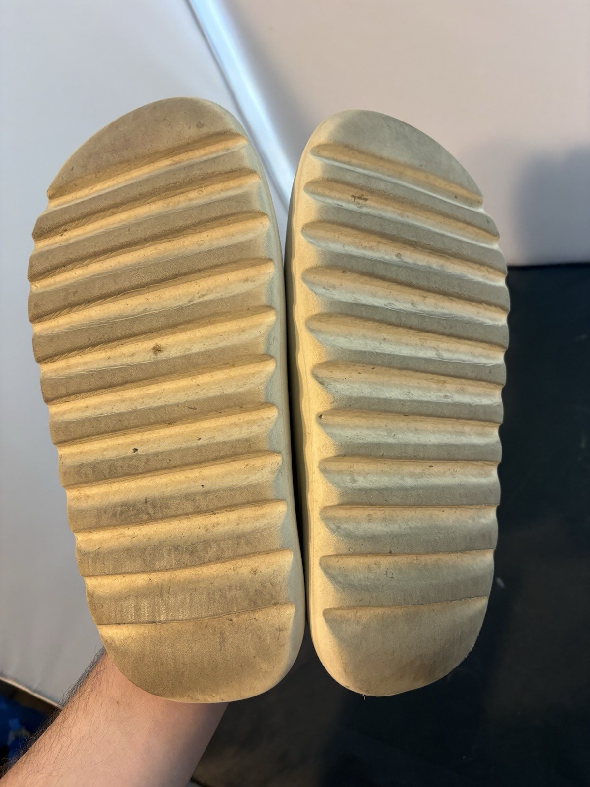 Adidas Yeezy Slide Bone Slipper Sandals FZ5897 YZY Unisex Size 9