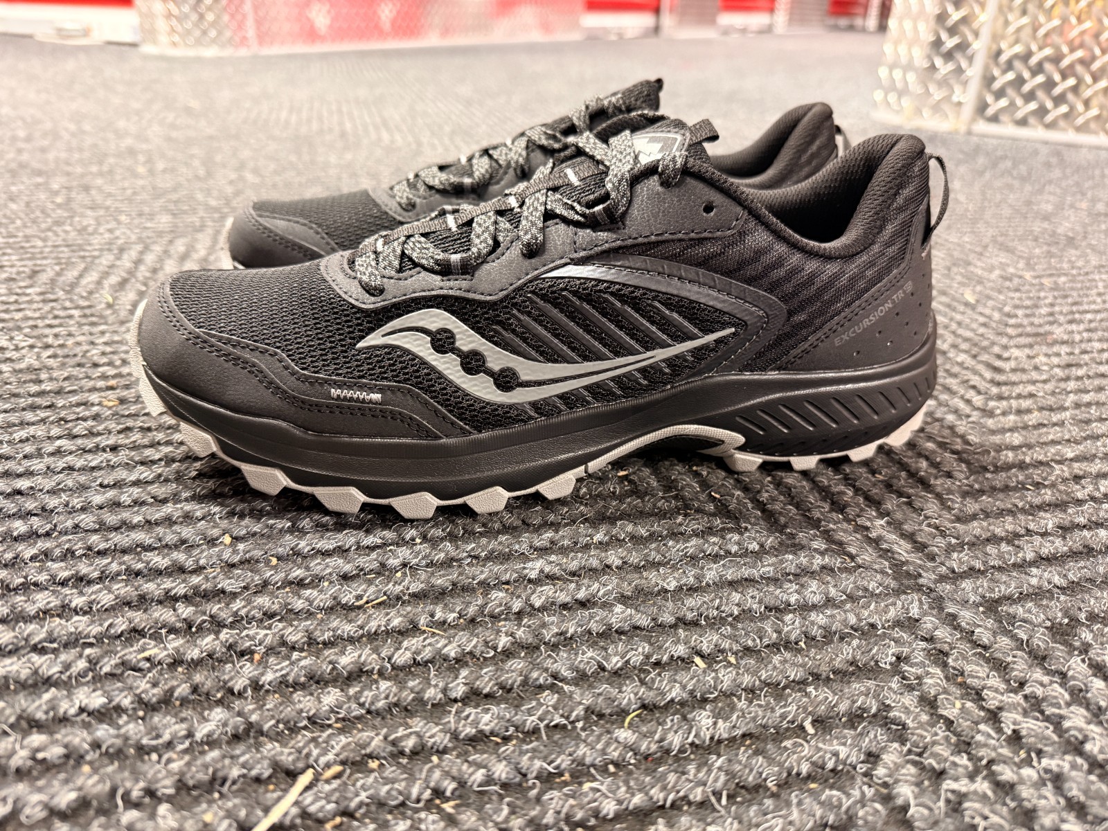 New Saucony Excursion TR15 Men’s Trail Running Shoes – US 7.5 Black / Shadow