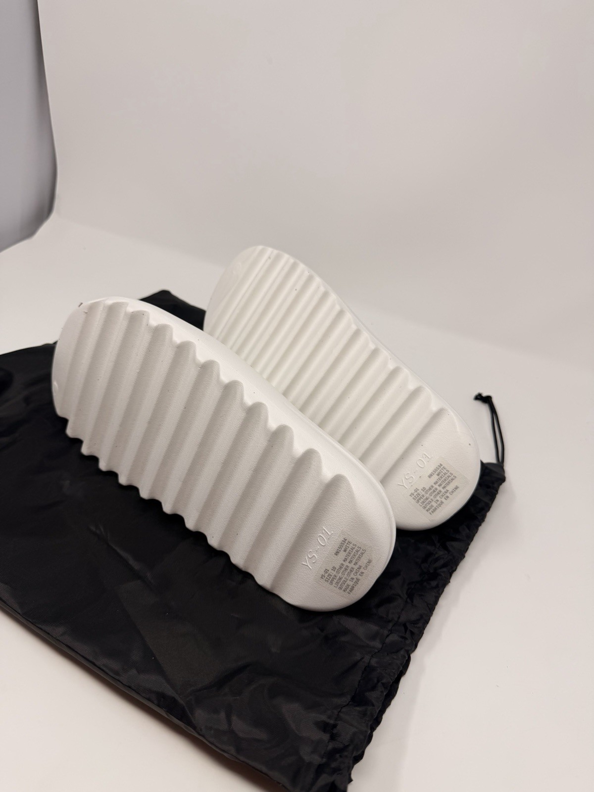 New YZY Slides White in Storage Bag Yeezy Slides Men’s YS-01 2026 YZY Size 10