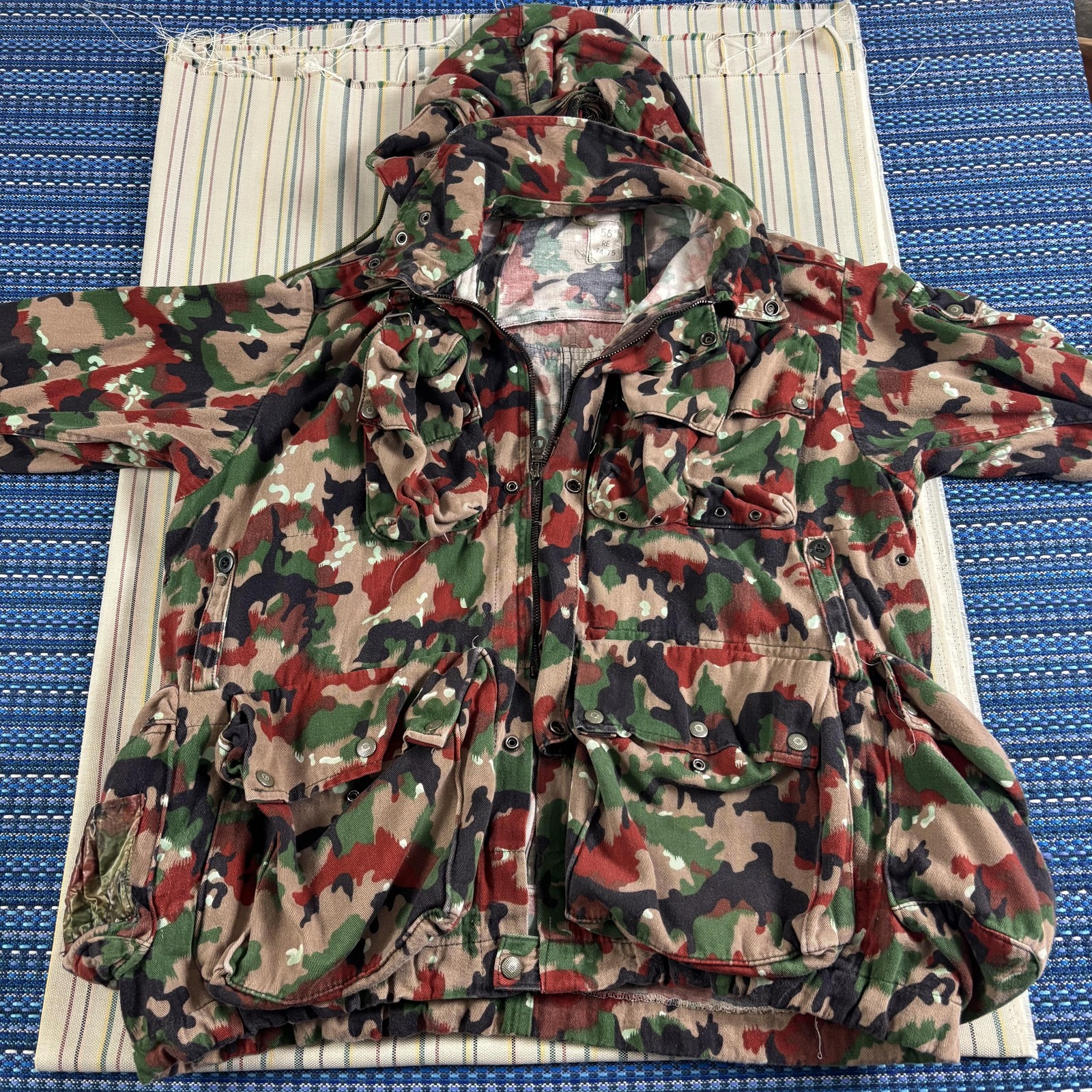 Vintage Swiss M70 Alpenflage Camo Military Jacket Mens XL 70s Pizza Camouflage
