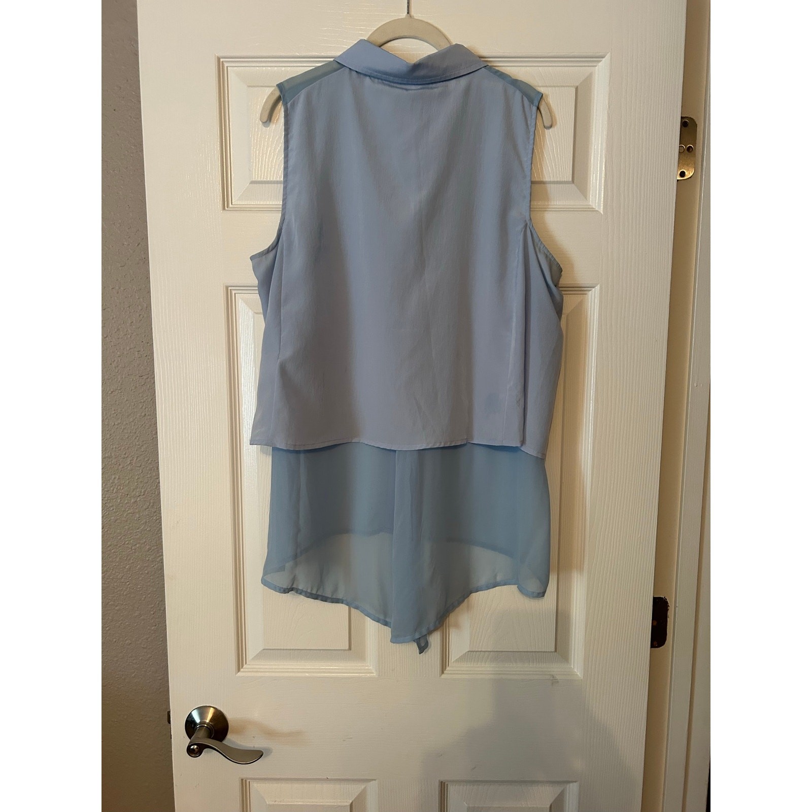 Kenneth Cole New York Light Blue Sleeveless Chiffon Blouse High Low Hem L