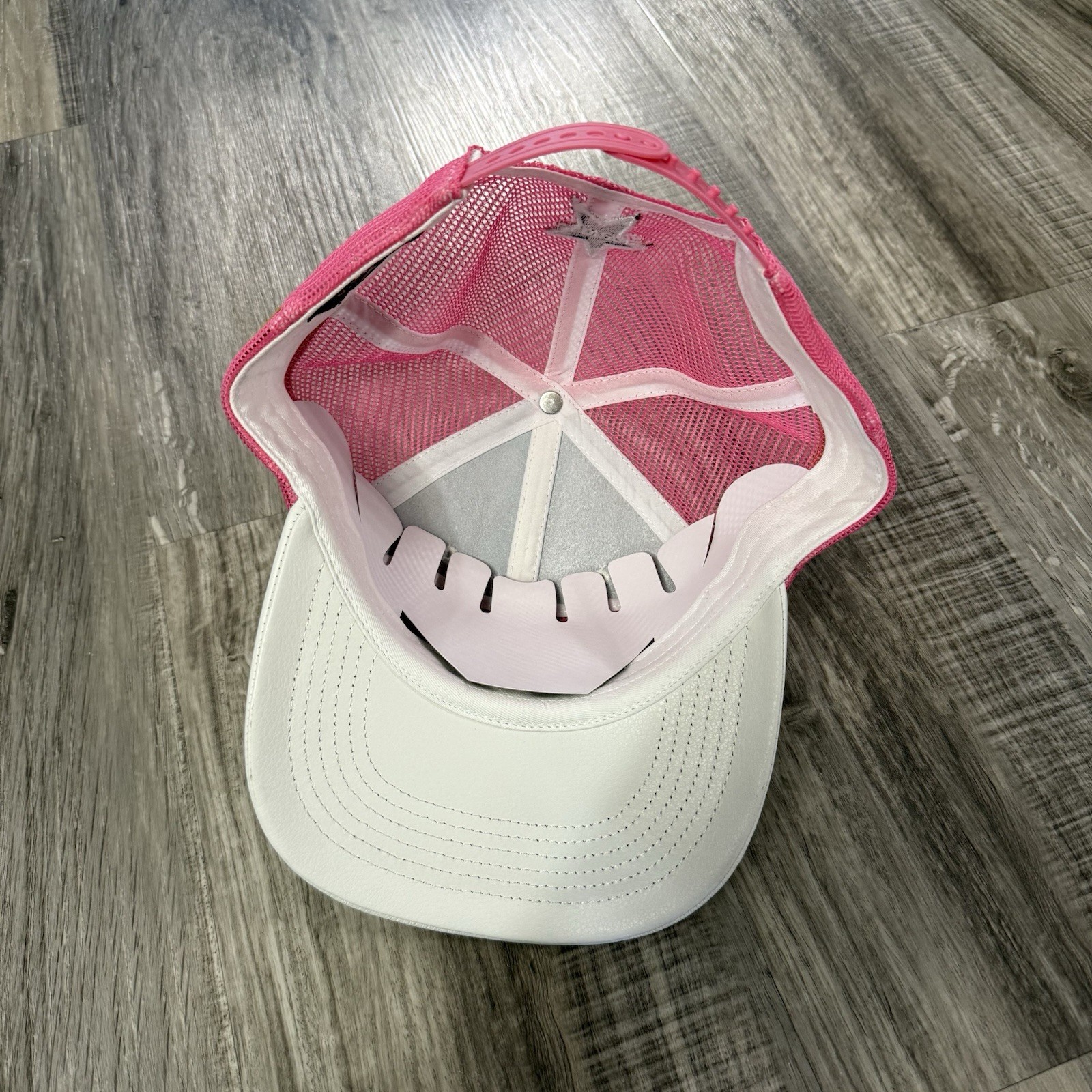 Supreme X Vanson Leather Mesh Back 6-Panel Hat White One Size FW25 – Brand New