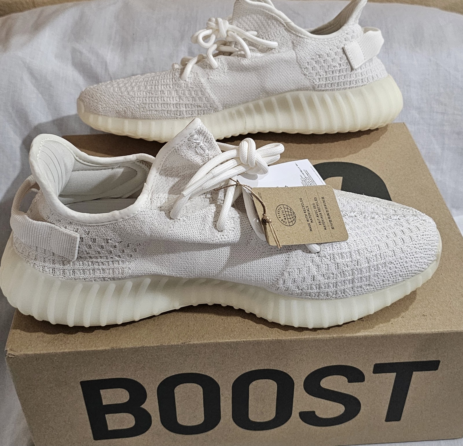 *NIB/DEADSTOCK* adidas Yeezy Boost 350 V2 “Bone” (HQ6316) Size US 11